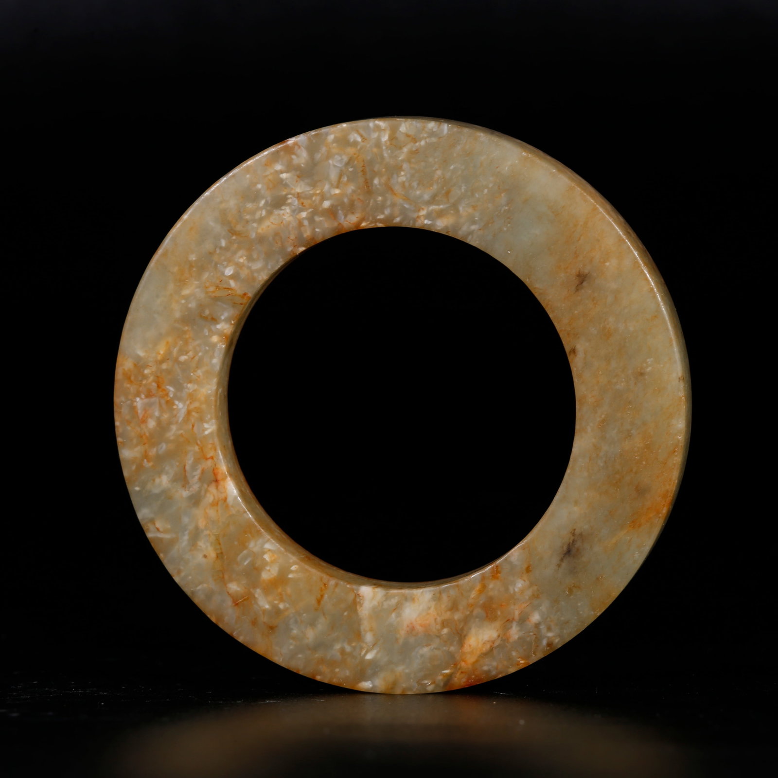 A ANCIENT JADE YUAN RING: Ancient Jade Yuan Ring