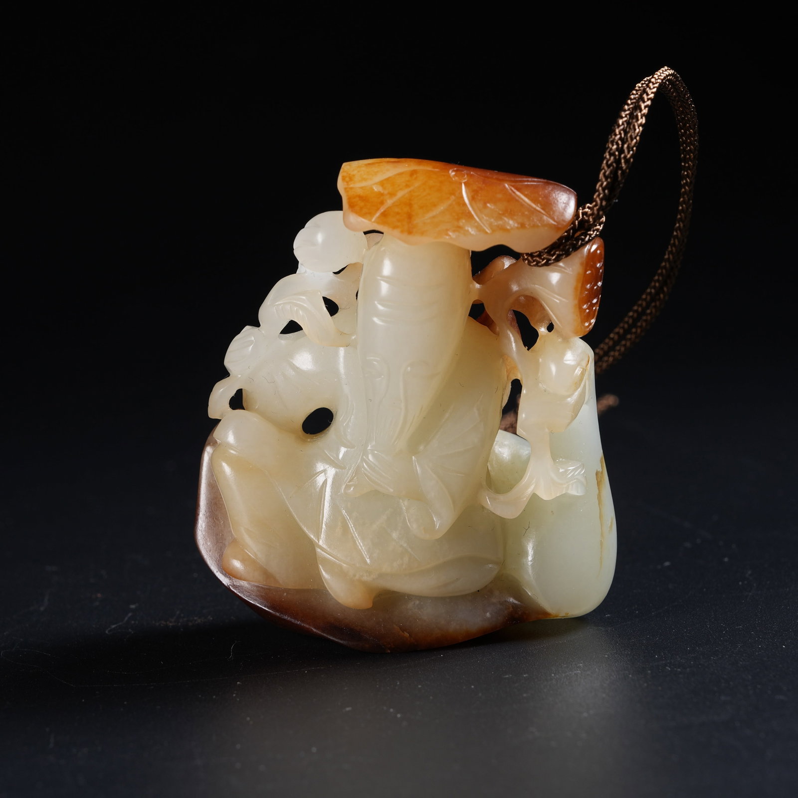 A HETIAN JADE HANGING ORNAMENT OF HUMAN FIGURE: Hetian Jade Hanging Ornament of Human Figure