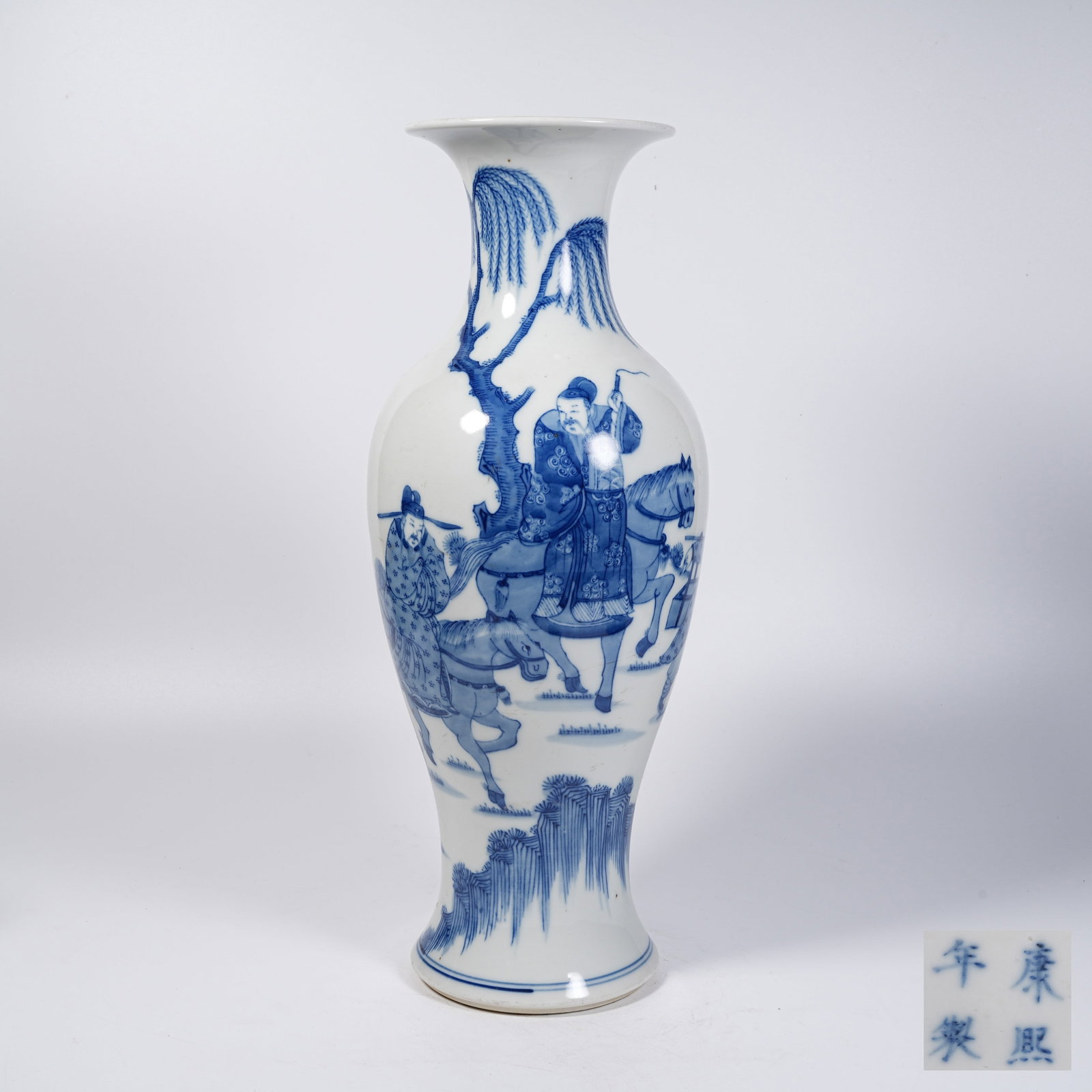 A BLUE AND WHITE DECORATIVE VASE WITH FIGURE STORY PATTERNS: Blue and White Decorative Vase with Figure Story Patterns