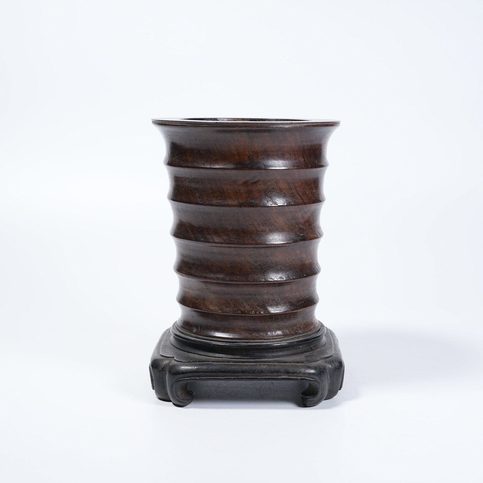 A HUANGHUALI WOOD BRUSH POT WITH STRING PATTERNS (1 of 9)
