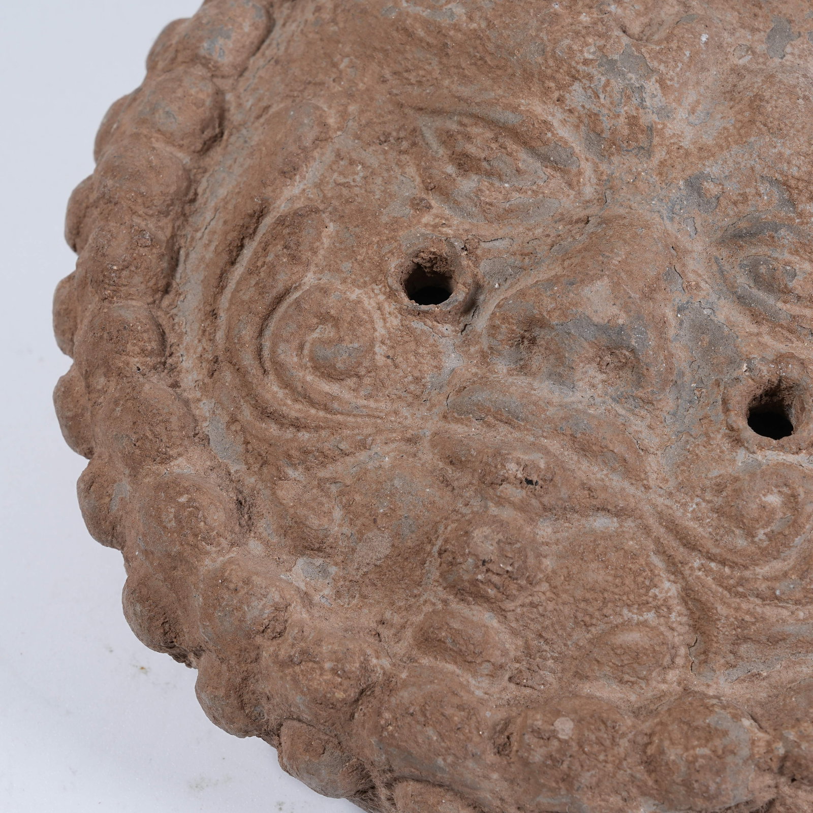 A POTTERY EAVES TILE WITH HUMAN FACE PATTERN - 3