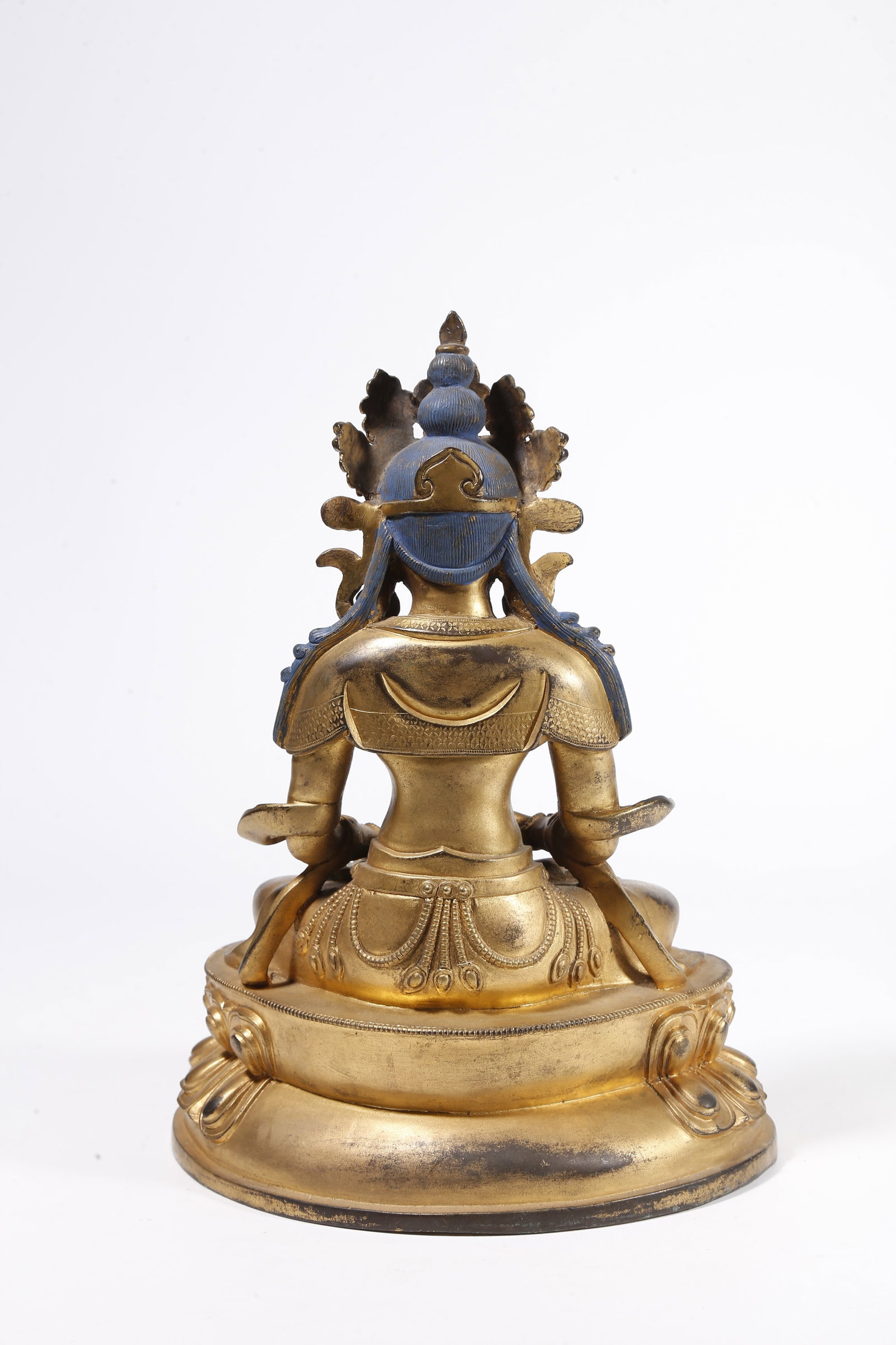 A GILDED BRONZE BUDDHA STATUE - 5