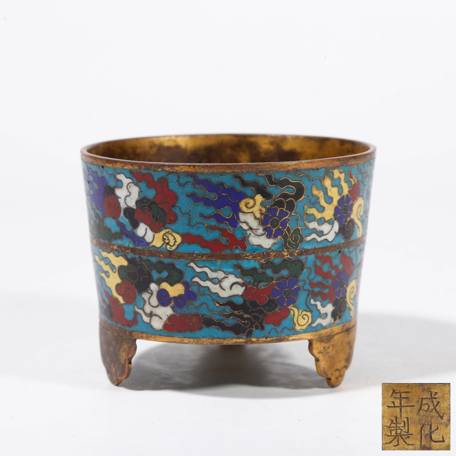 A CLOISONNE INCENSE CENSER ON COPPER BODY: Cloisonne Incense Censer on Copper Body