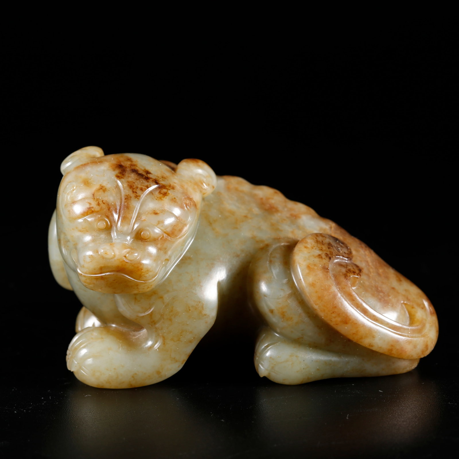 A HETIAN JADE CARVING ORNAMENT IN SHAPE OF TIGER (1 of 10)