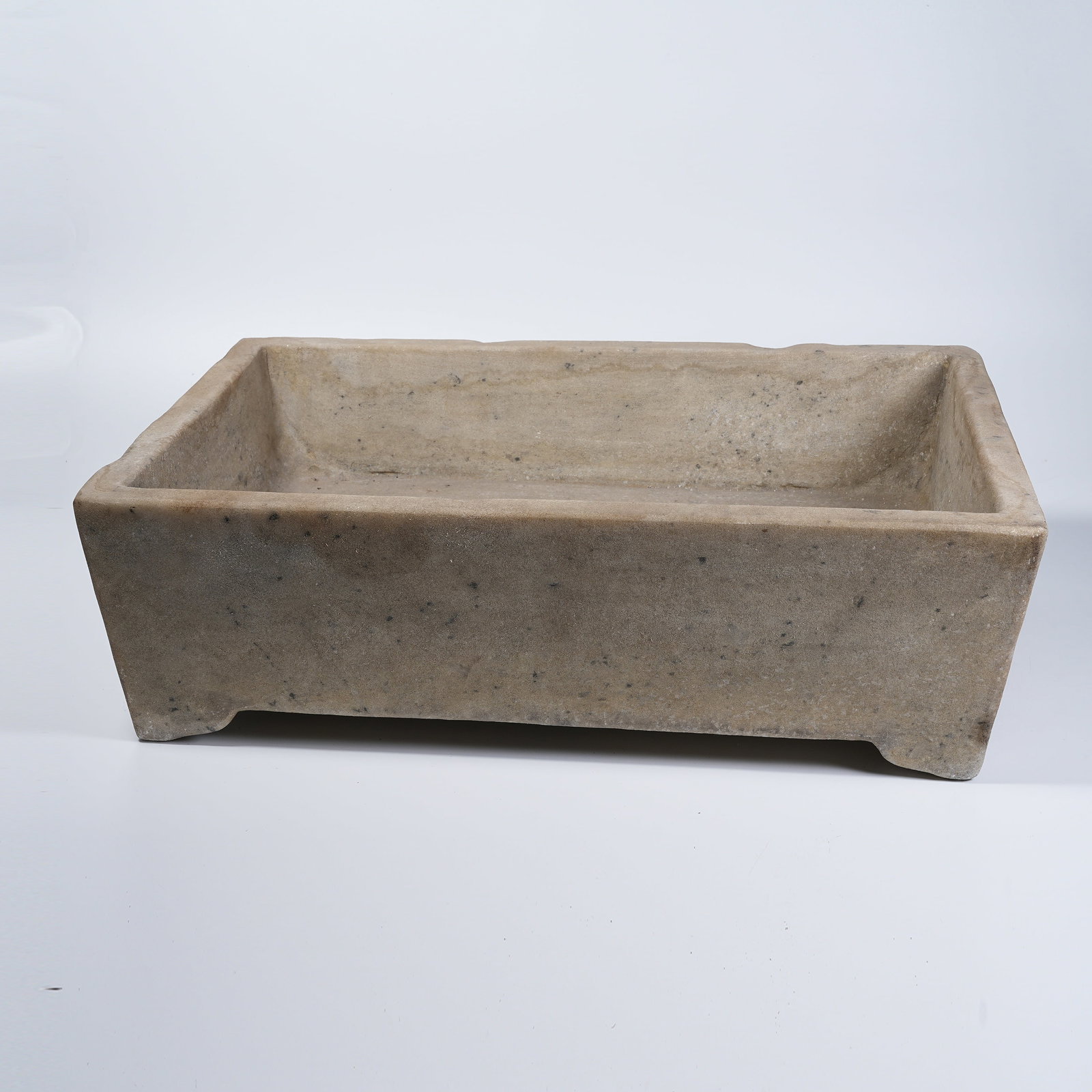 A WHITE MARBLE DAFFODIL BASIN (1 of 9)