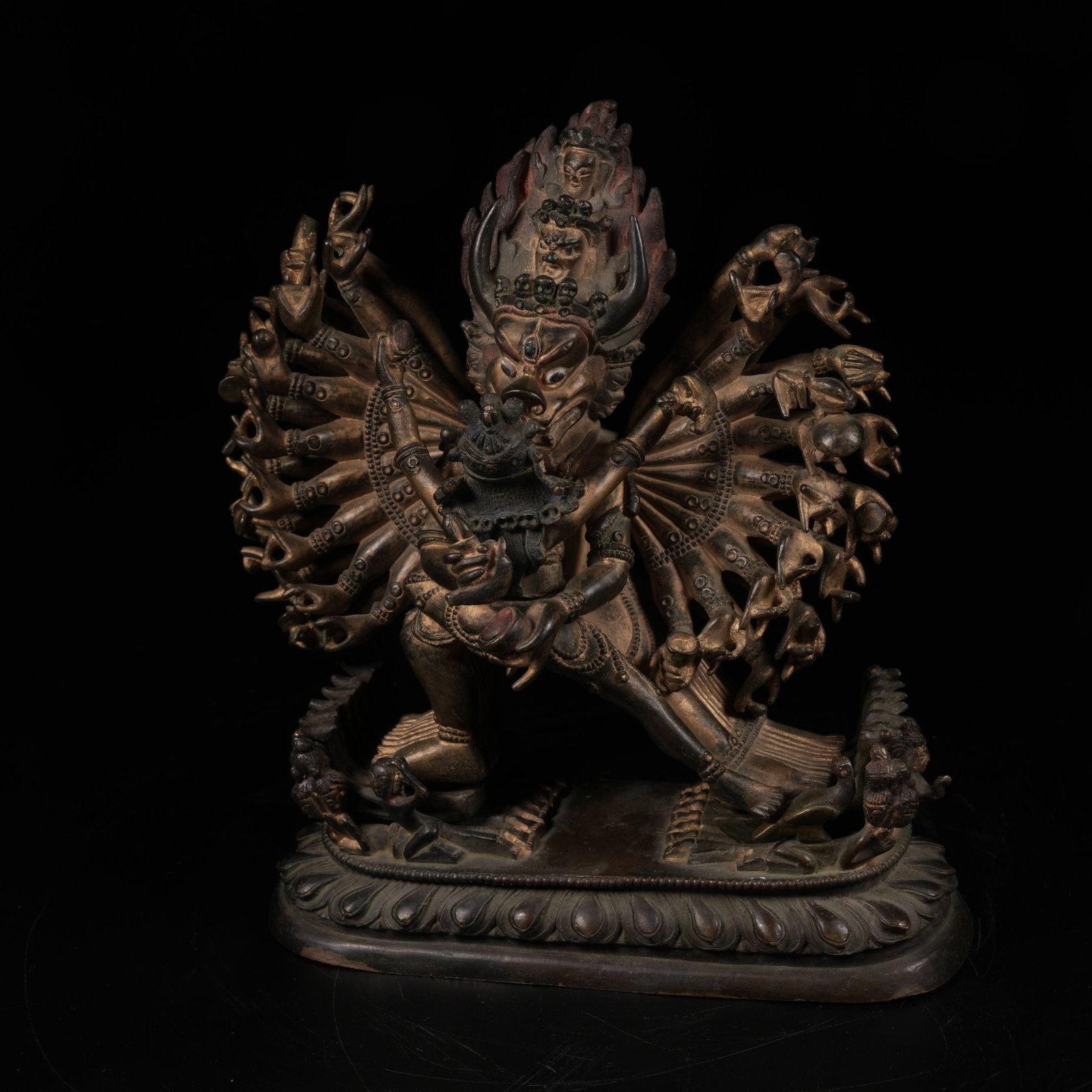 A BRONZE MAH?V?RA VAJRA STATUE (1 of 8)