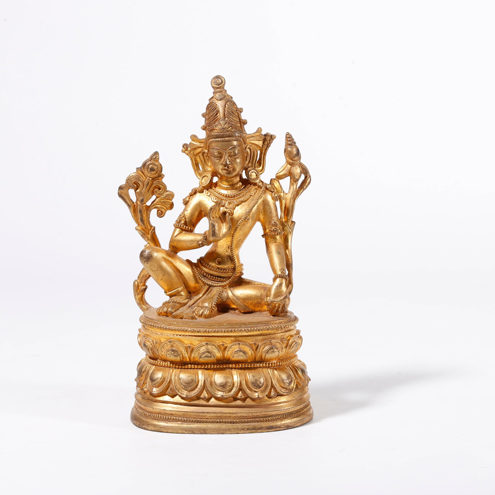 A GILDED BRONZE BUDDHA STATUE (1 of 9)