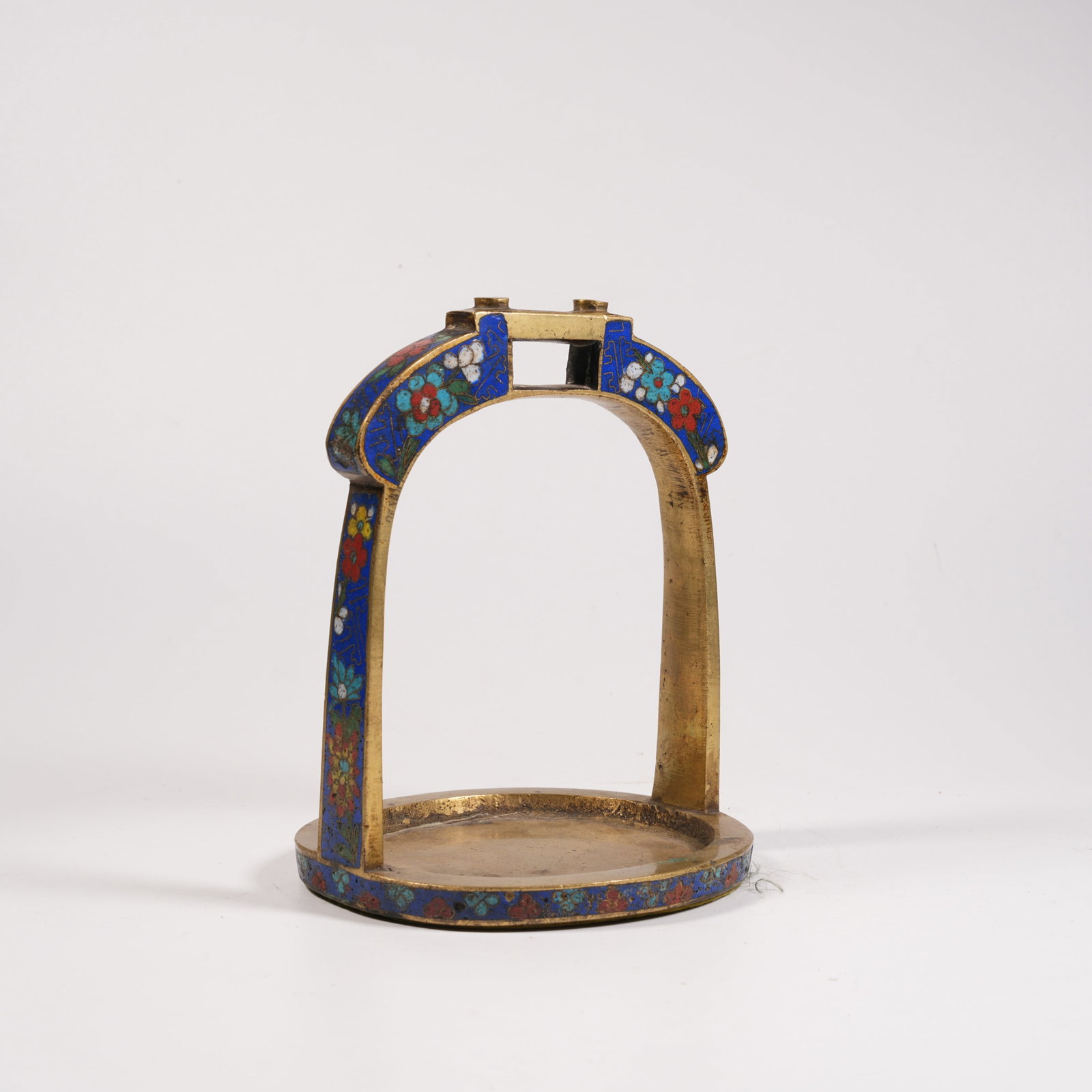A CLOISONNE STIRRUP WITH FLOWER PATTERN ON COPPER BODY (1 of 6)