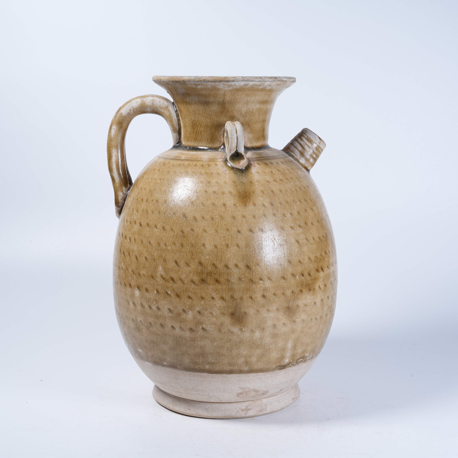 A YELLOW GLAZE WARMING EWER WITH COMB-DOT DECORATIONS (1 of 10)