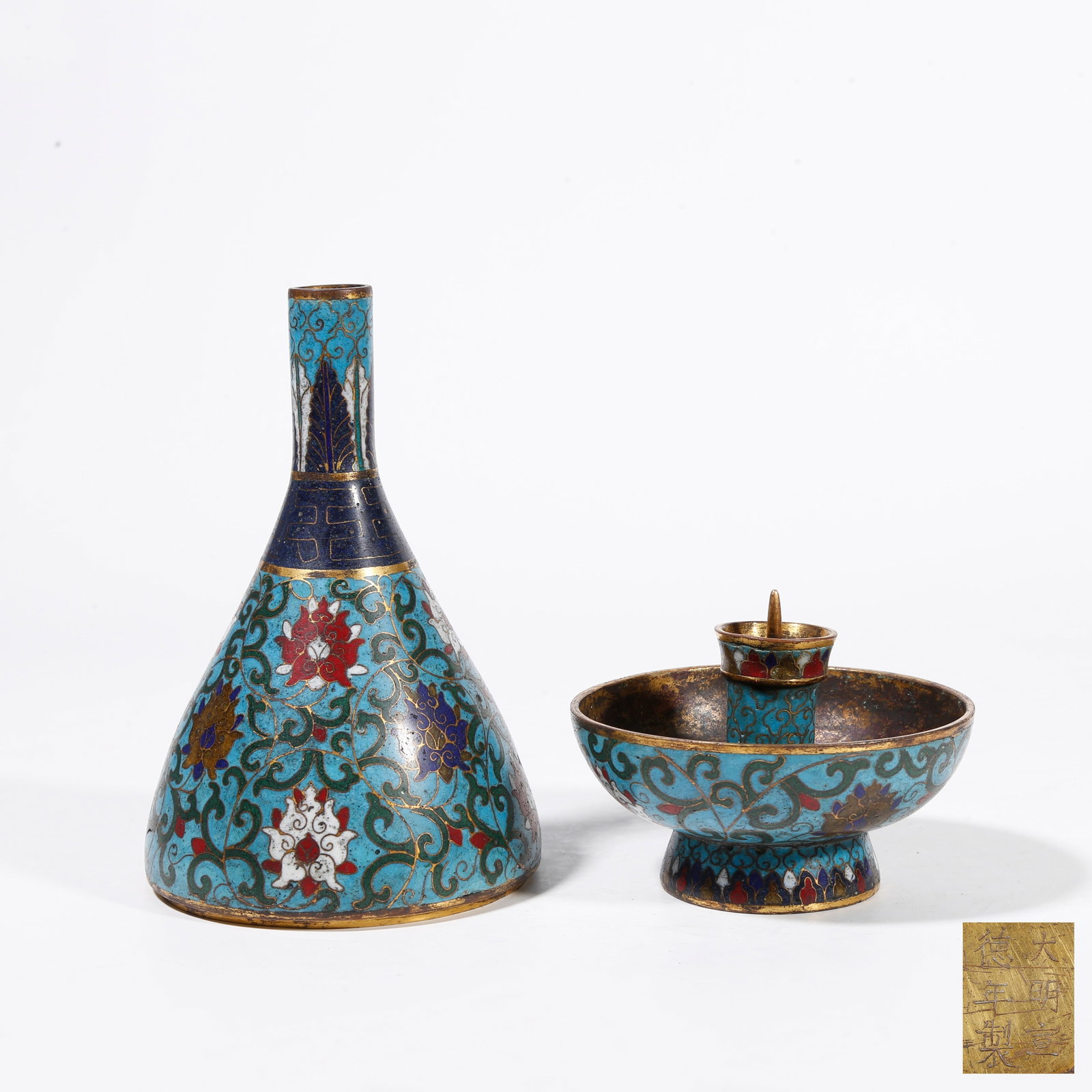 A CLOISONNE VASE-STYLE CANDLESTICK ON COPPER BODY (1 of 10)
