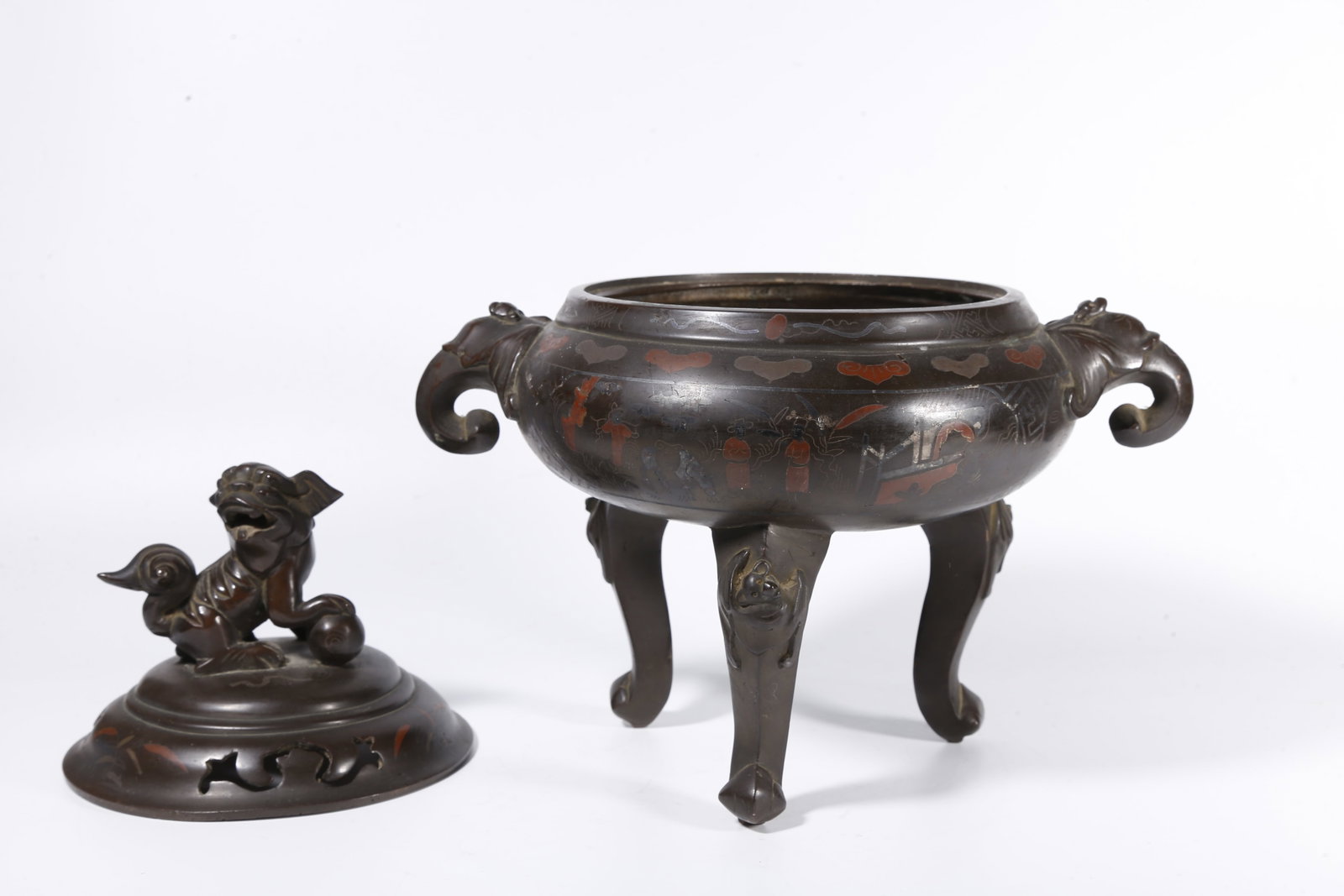 A PAINTED BRONZE CENSER WITH BEAST-SHAPED KNOBS - 9
