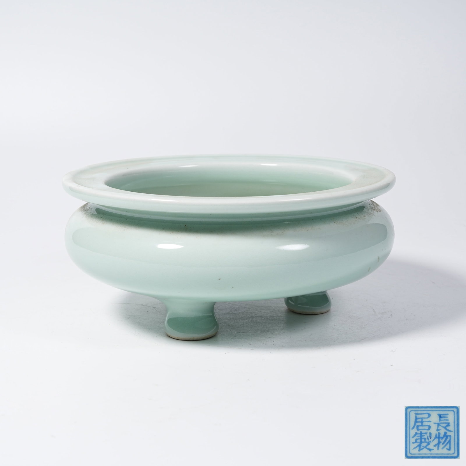 A SKY-CELADON GLAZED LI-STYLE CENSER: Sky-celadon Glazed Li-style Censer