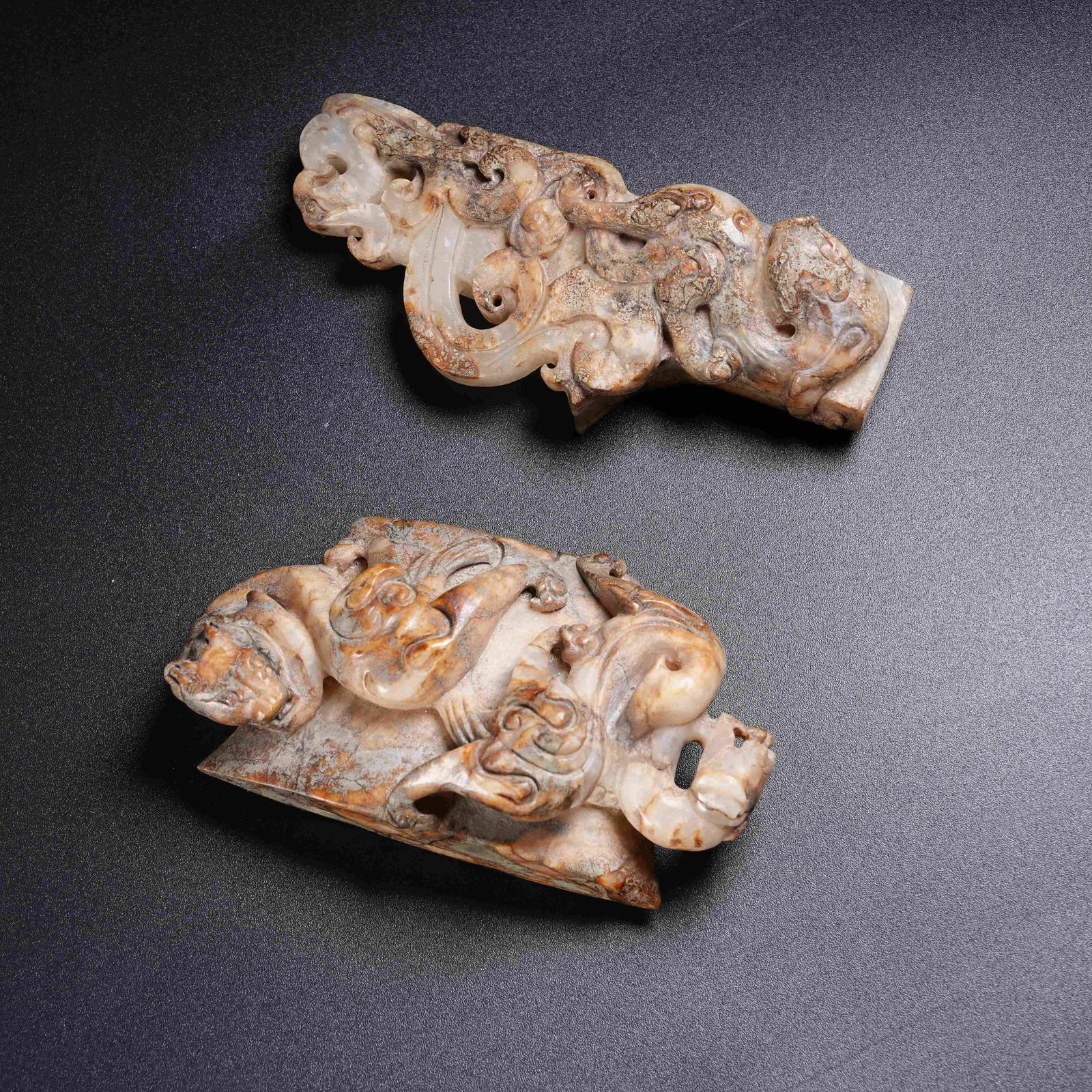 A SET OF ANCIENT JADE SWORD FITTINGS (1 of 8)