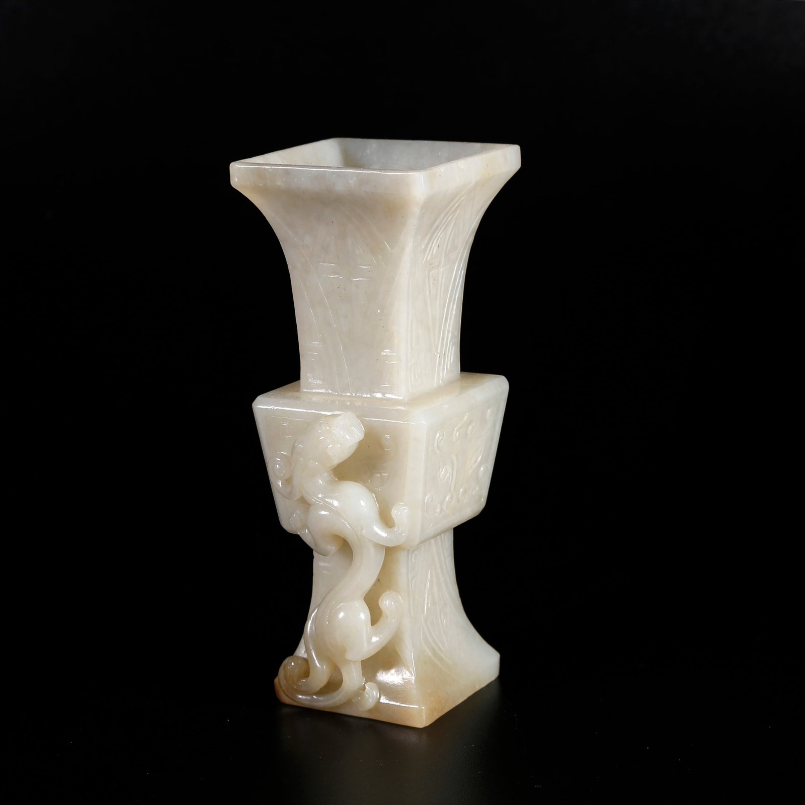 A HETIAN JADE GU VASE CARVED WITH DRAGON PATTERN (1 of 9)