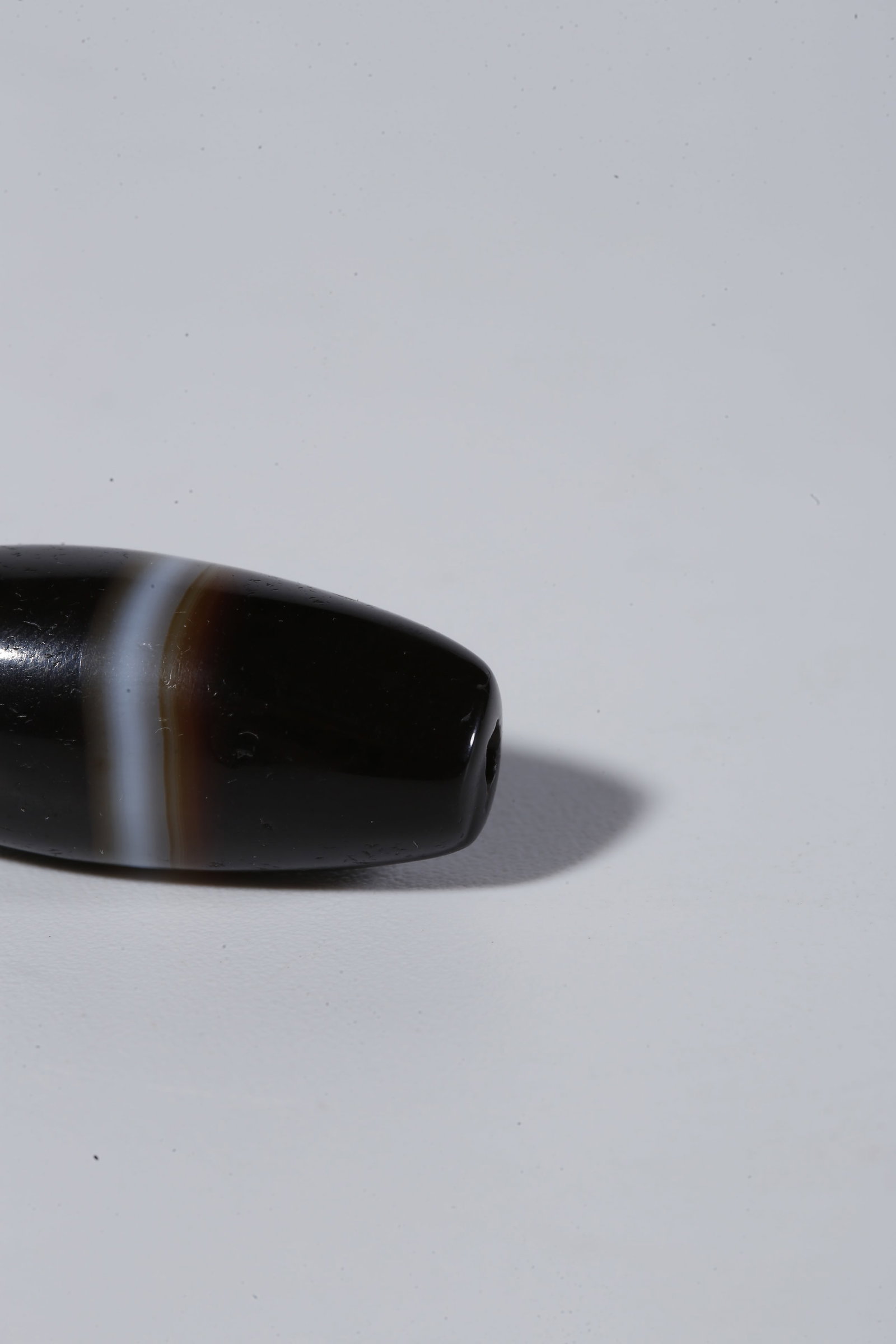A THREAD-WRAPPED AGATE DZI BEAD - 7
