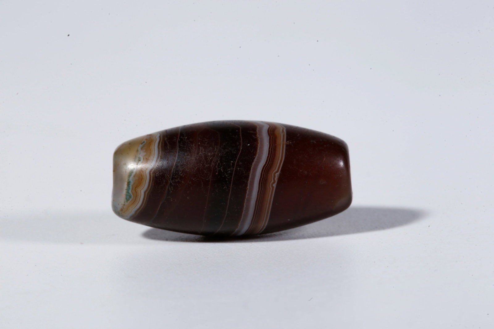 A THREAD-WRAPPED AGATE DZI BEAD - 2