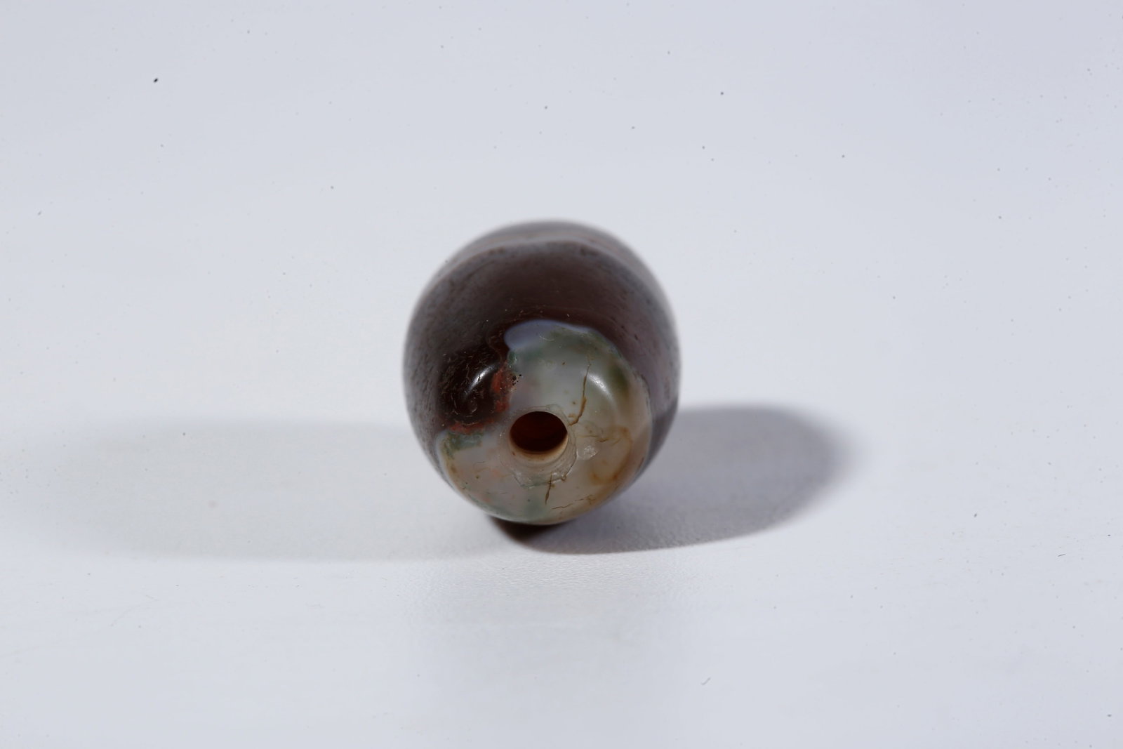 A THREAD-WRAPPED AGATE DZI BEAD - 8