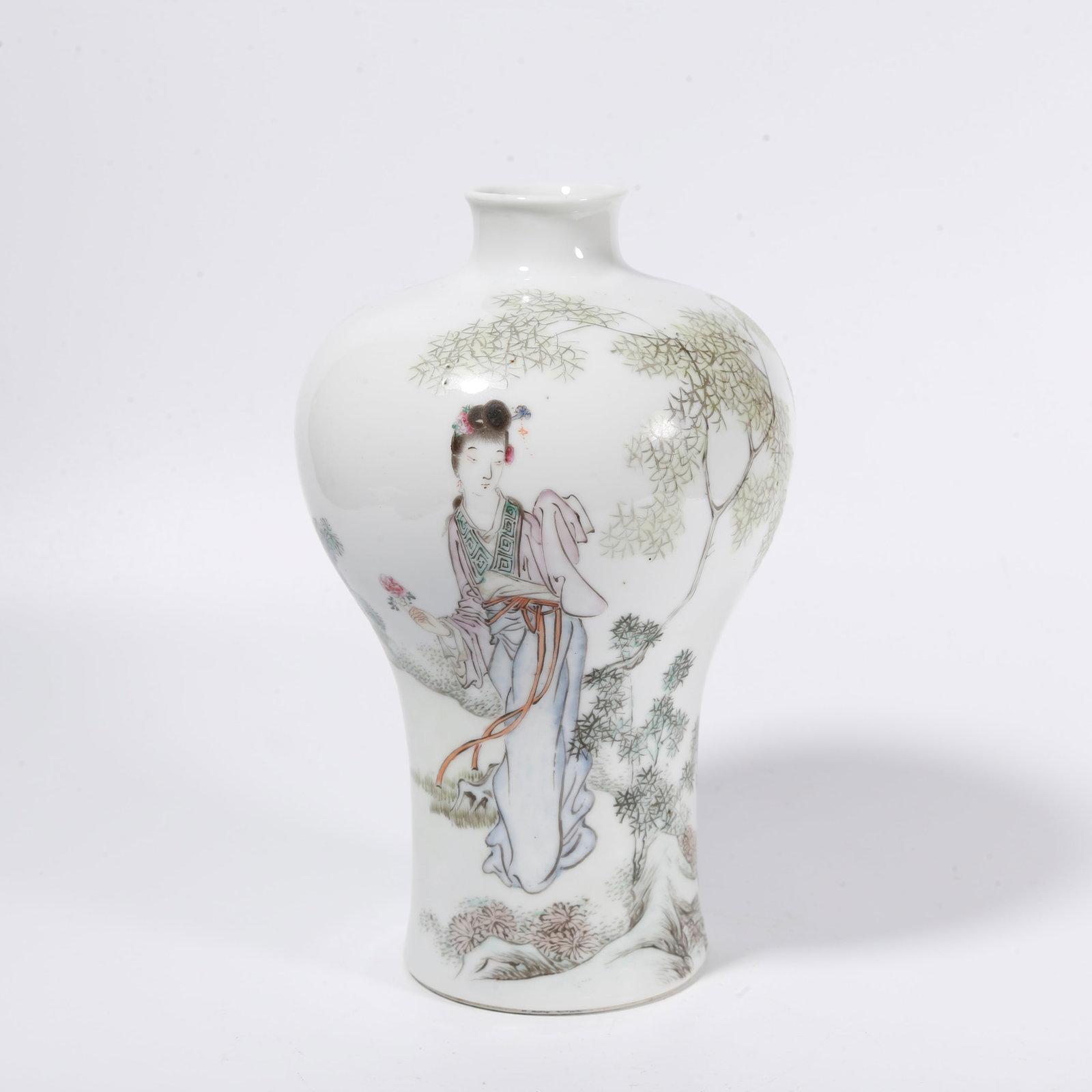 A FAMILLE ROSE PRUNUS VASE WITH BEAUTY PATTERN (1 of 9)