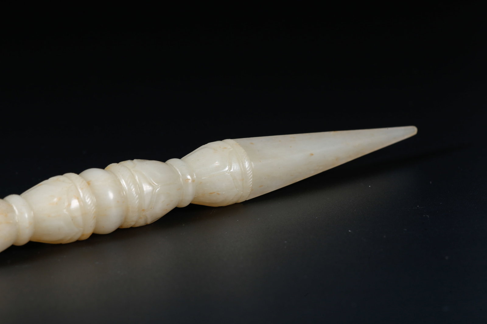 A HETIAN JADE RITUAL IMPLEMENT - 7