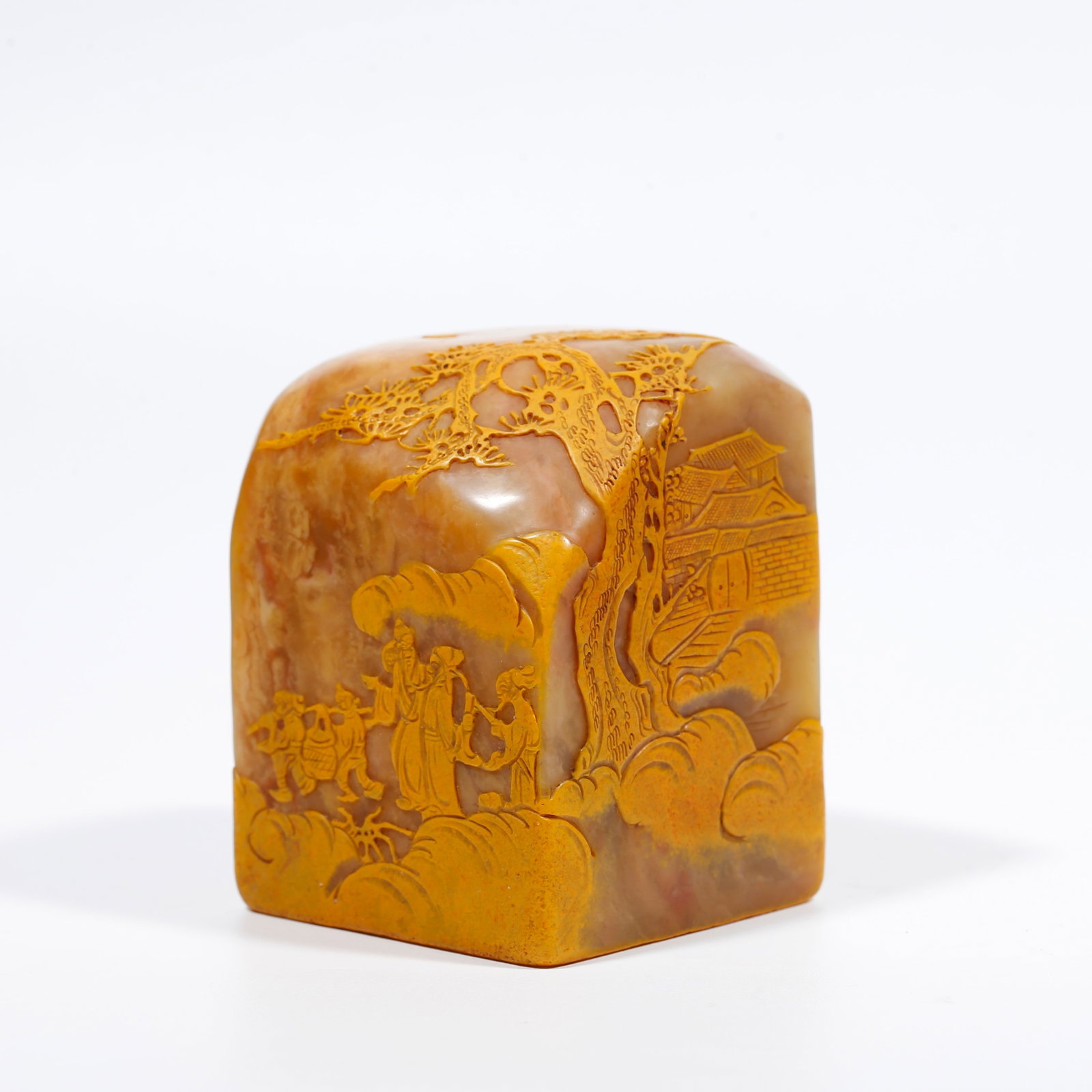 A SHOUSHAN TIANHUANG STONE SEAL CARVED WITH FIGURE PATTERNS: Shoushan Tianhuang Stone Seal Carved with Figure Patterns