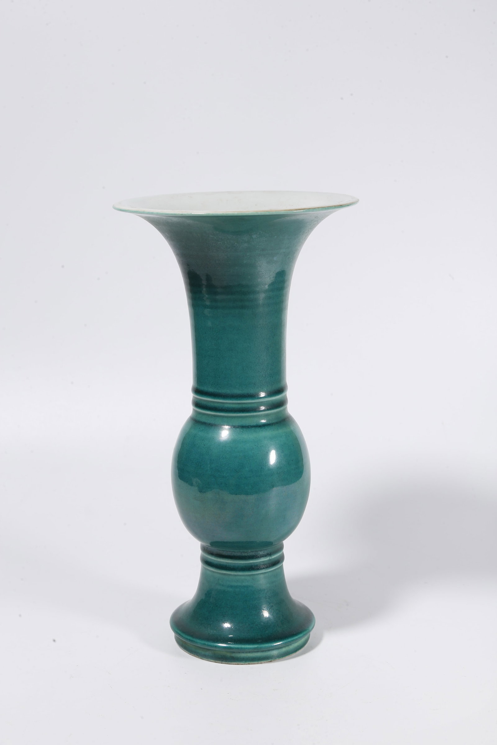 A TURQUOISE GREEN GLAZE GU WINE VESSEL (1 of 9)
