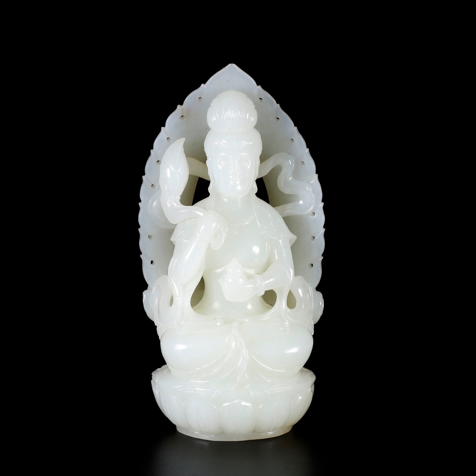 A HETIAN JADE CARVED GUANYIN STATUE: Hetian Jade Carved Guanyin Statue