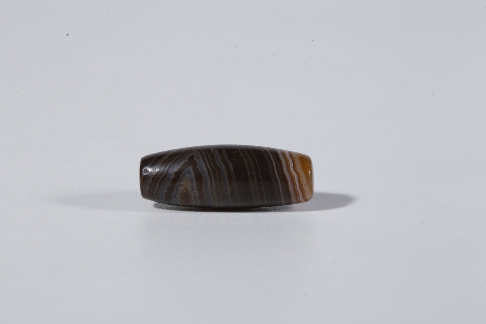 A THREAD-WRAPPED AGATE DZI BEAD - 2