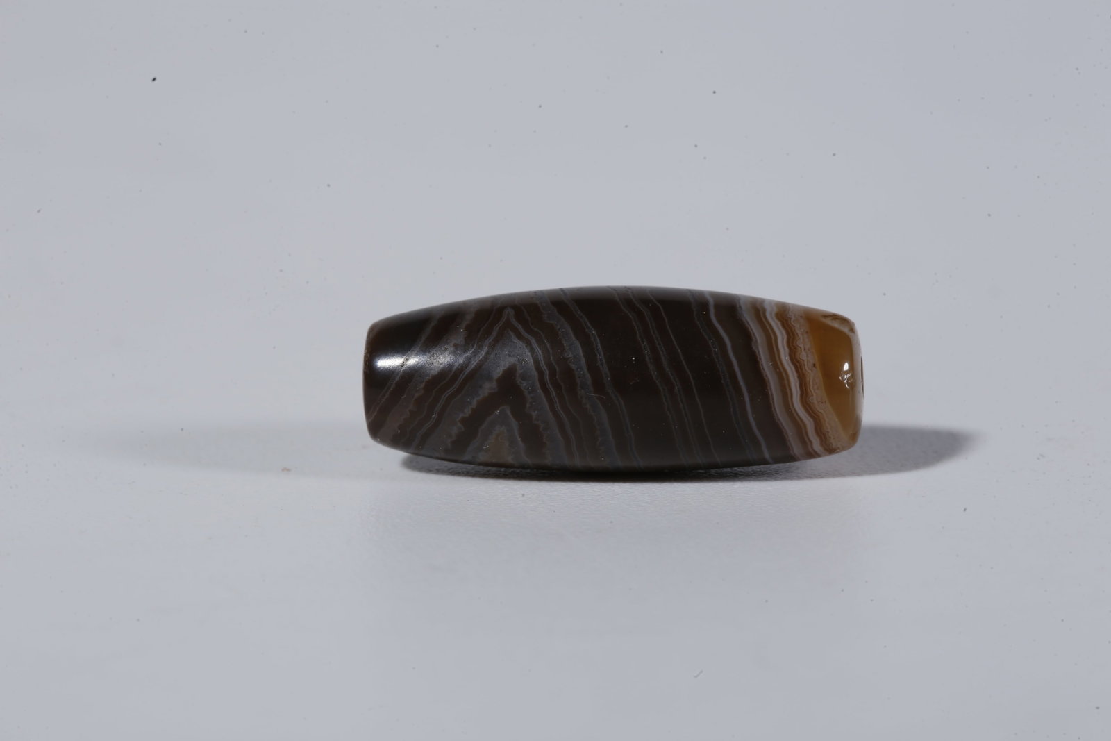 A THREAD-WRAPPED AGATE DZI BEAD - 5