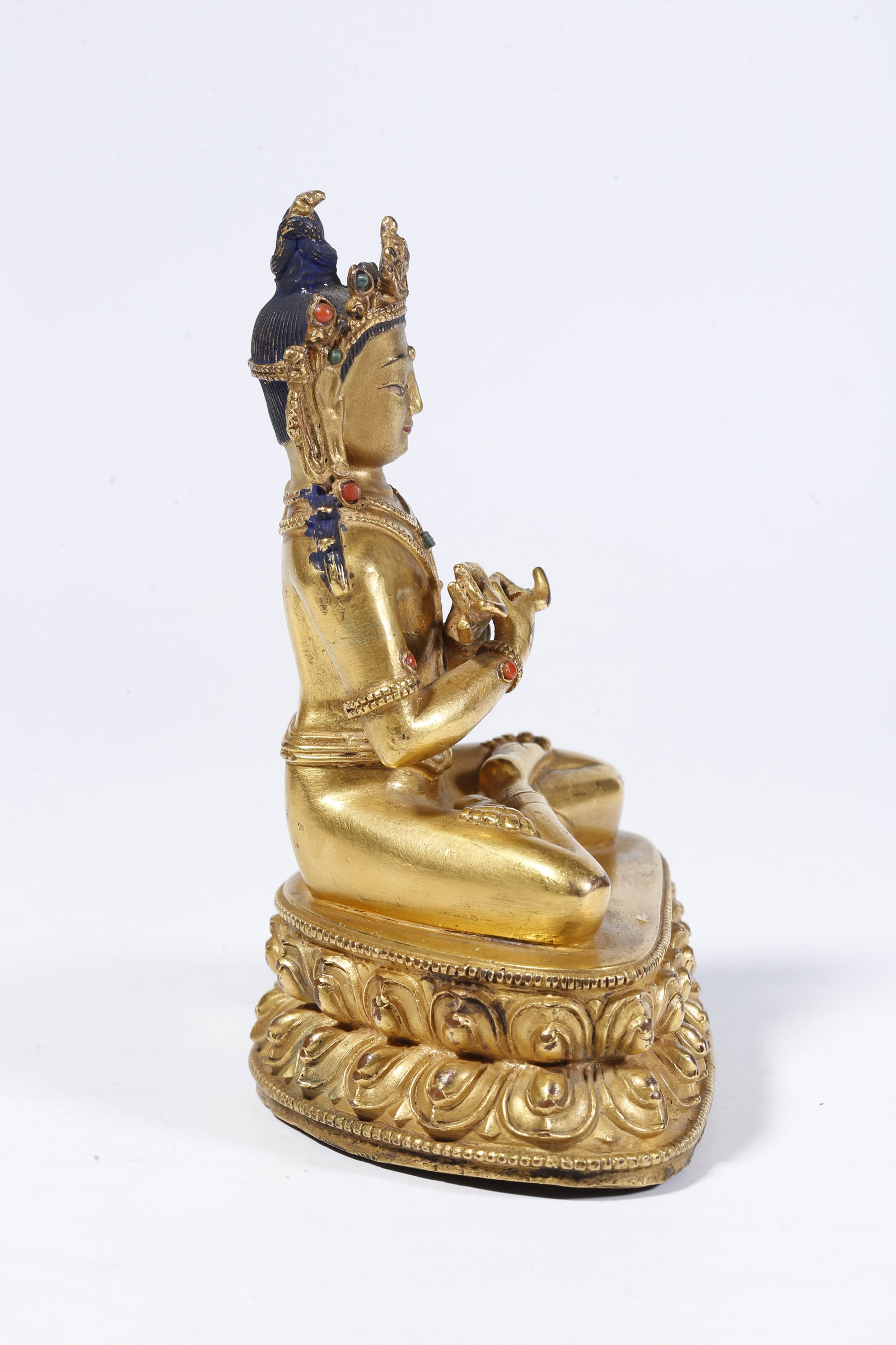 A GILT-BRONZE BUDDHA FIGURE - 8