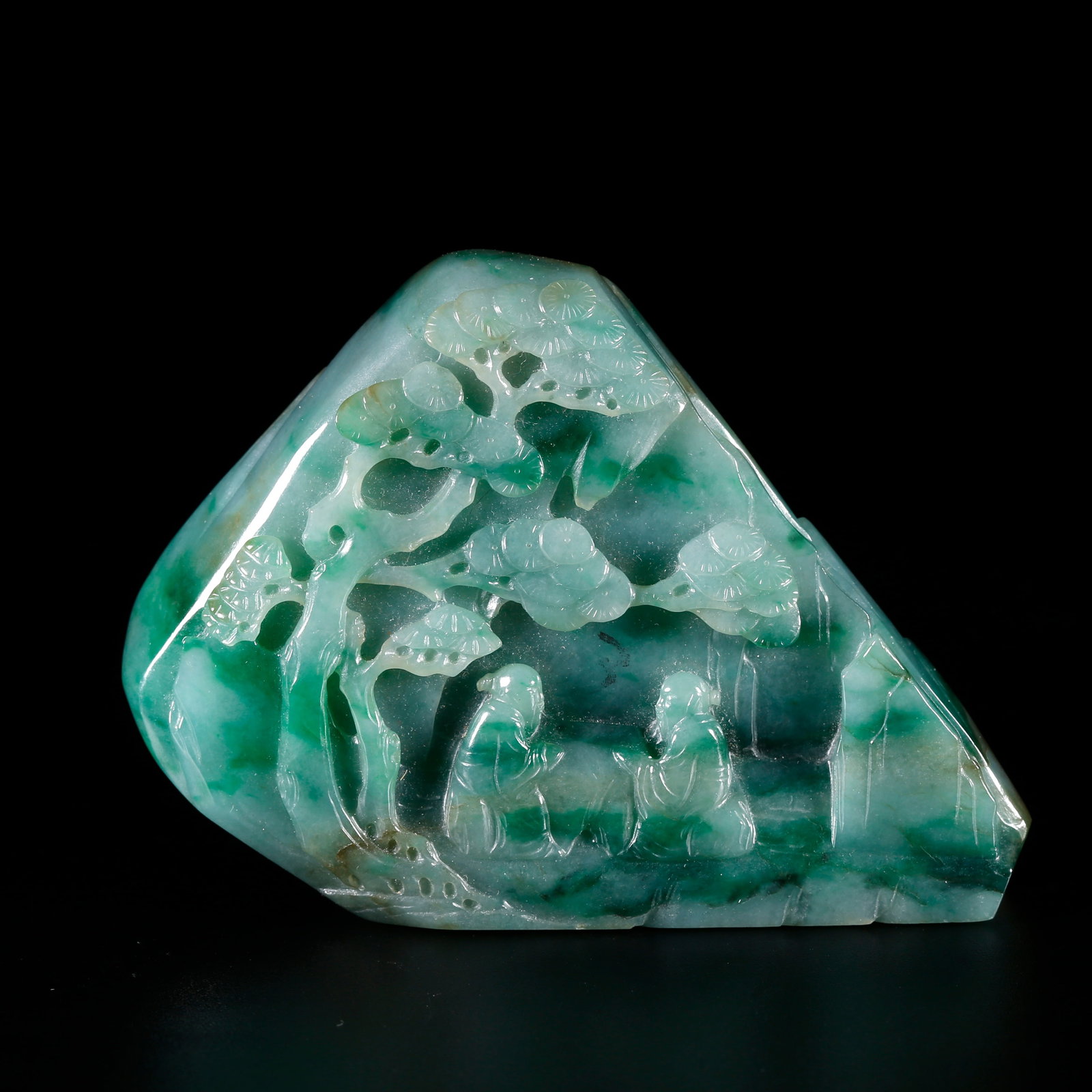 A JADEITE MOUNTAIN ORNAMENT CARVED WITH FIGURES: Jadeite Mountain Ornament Carved with Figures