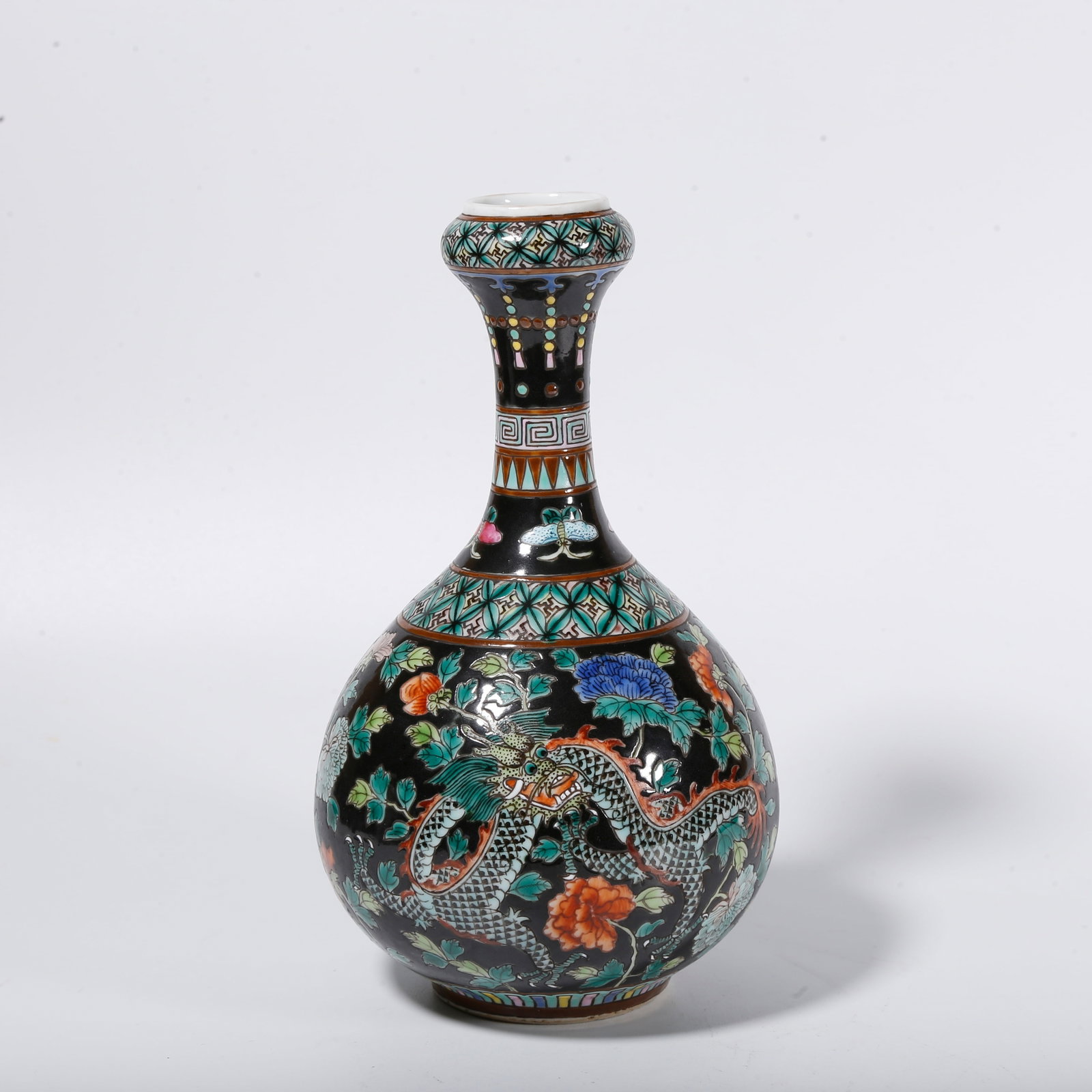 A BLACK GROUND FAMILLE ROSE GARLIC-HEAD VASE WITH INTERTWINED FLORAL DRAGON PATTERN (1 of 9)