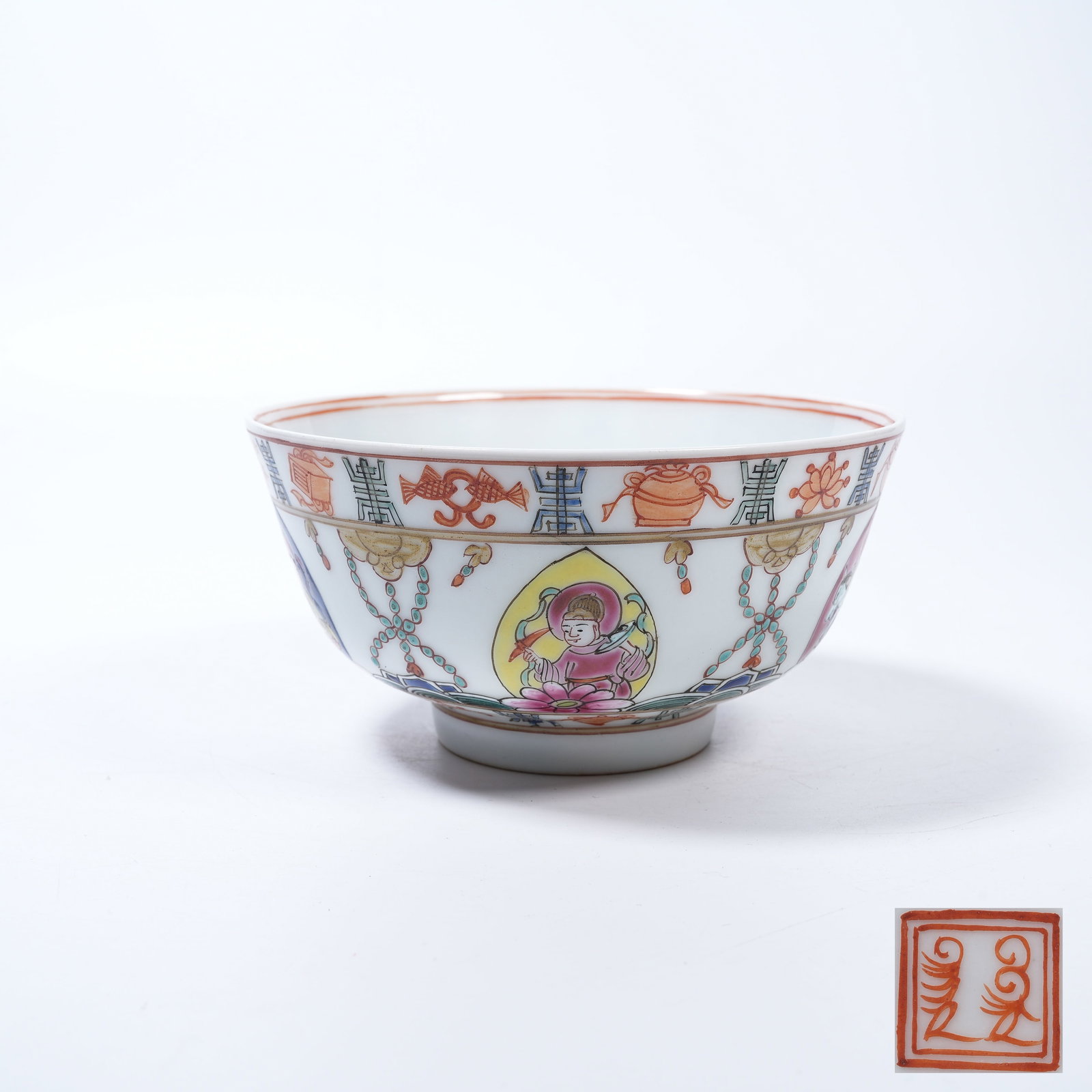 A FAMILLE ROSE BOWL WITH BUDDHA STATUE MOTIFS: Famille Rose Bowl with Buddha Statue Motifs
