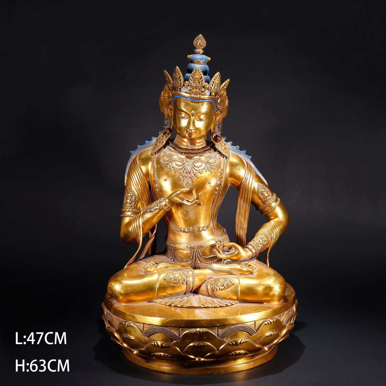 A GILT BRONZE VAJRASATTVA STATUE: Gilt Bronze Vajrasattva Statue