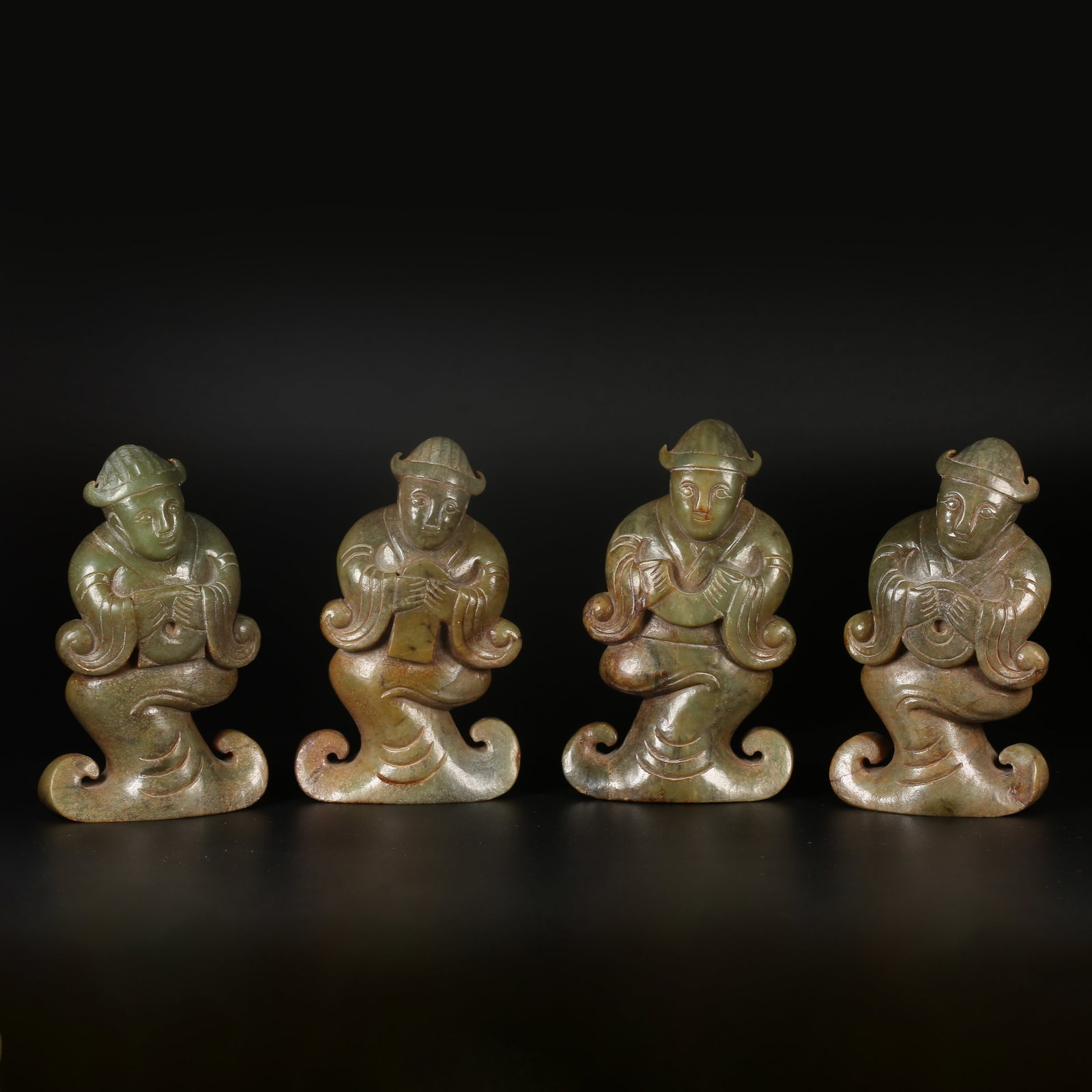 A ARCHAIC JADE ASSEMBLAGE OF IMPERIAL BI DISCS ORNAMENT (1 of 13)