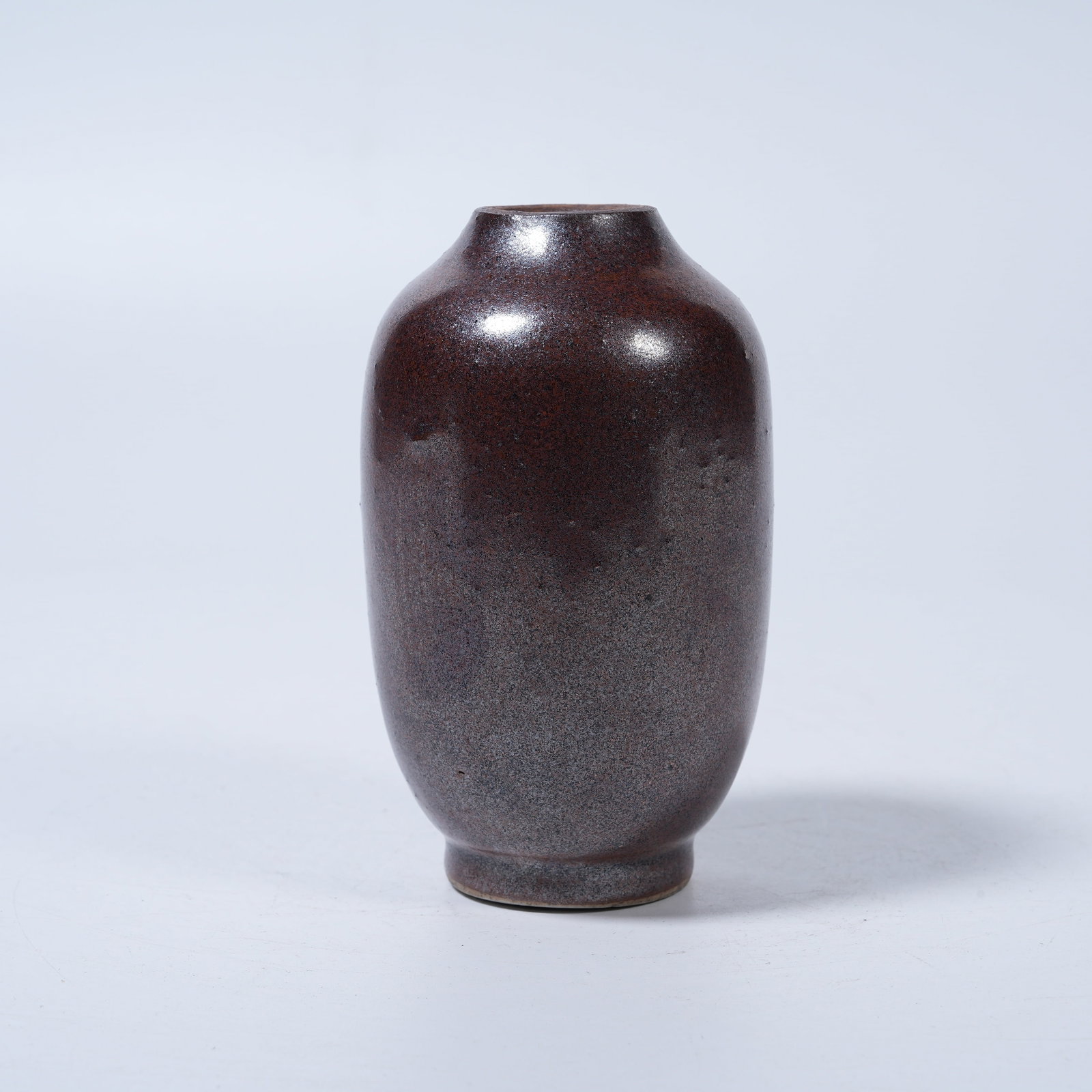 A SMALL ANCIENT KILN VASE (1 of 9)