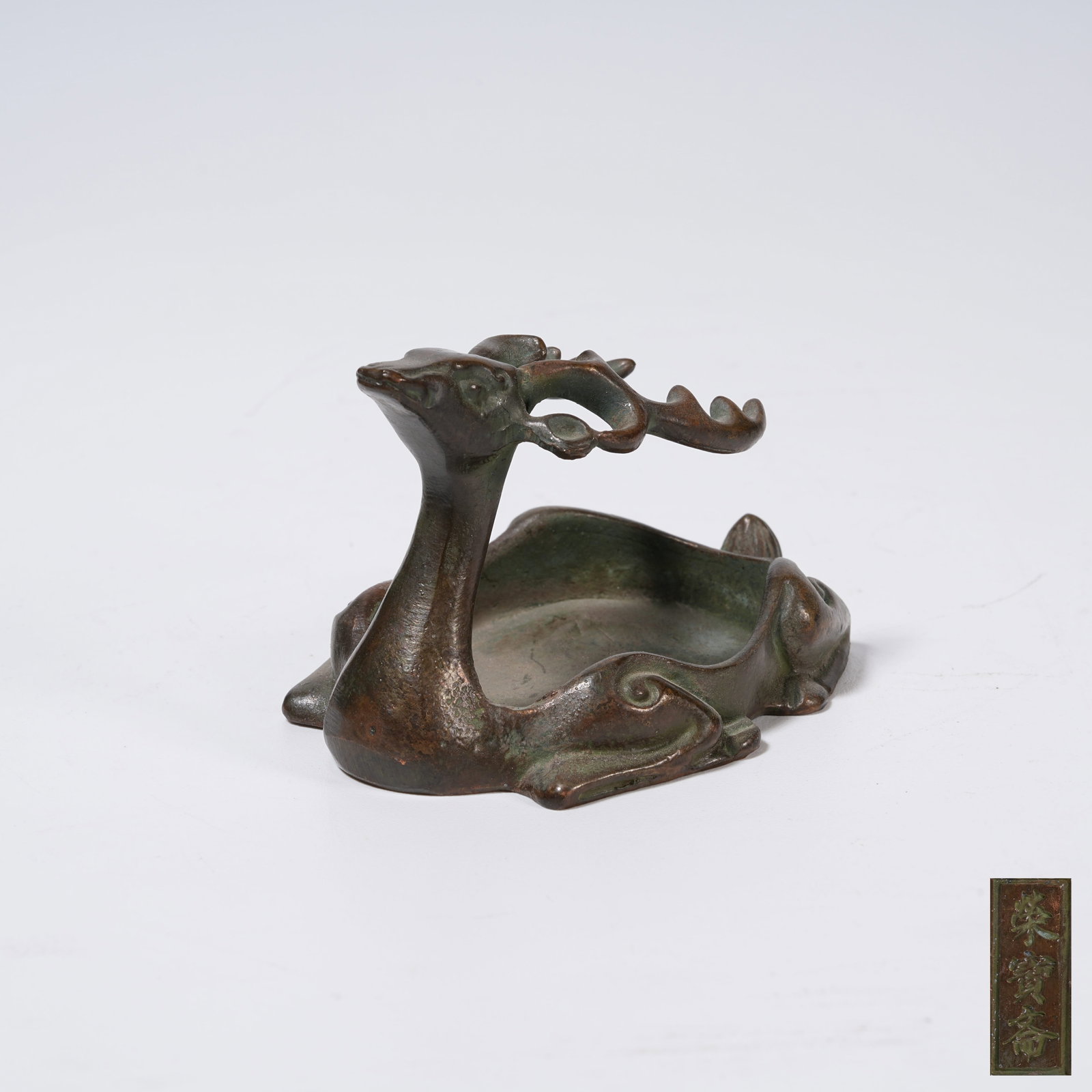 A BRONZE DEER-SHAPED INK DISH (1 of 8)