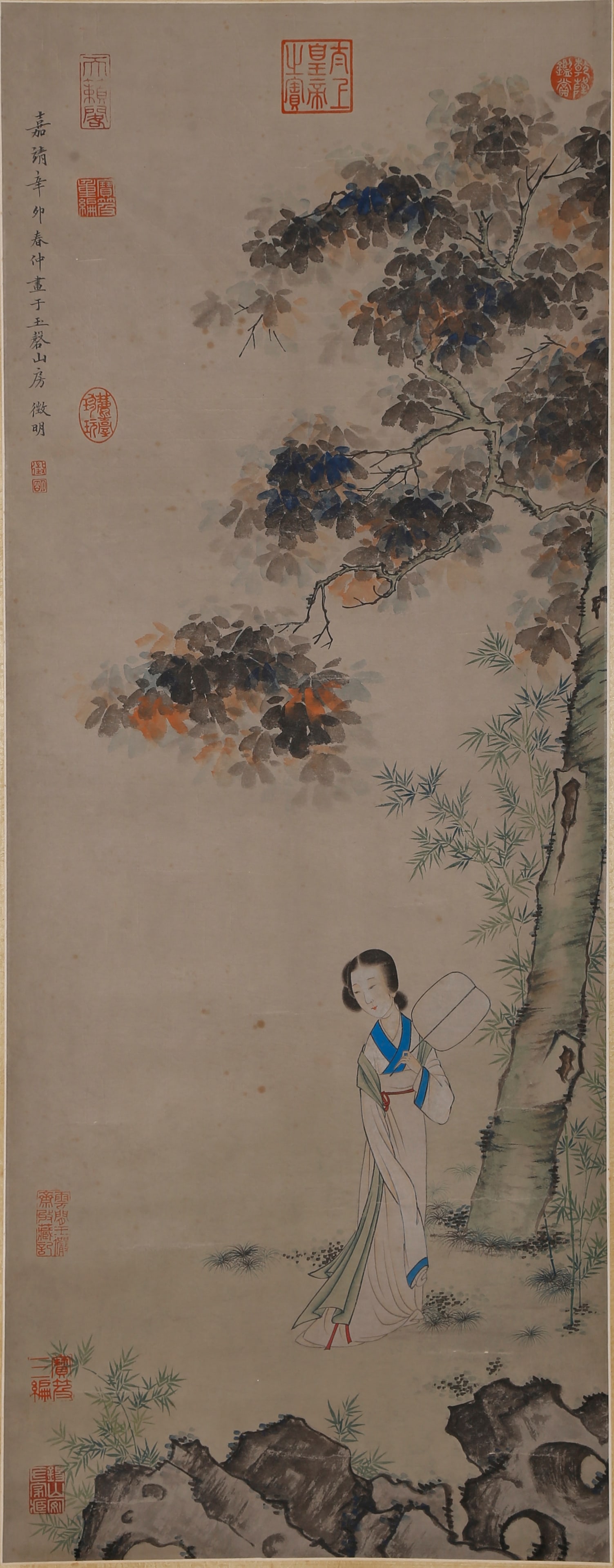 A BEAUTY PAINTING ON PAPER BY WEN ZHENGMING.文徵明 (1 of 9)