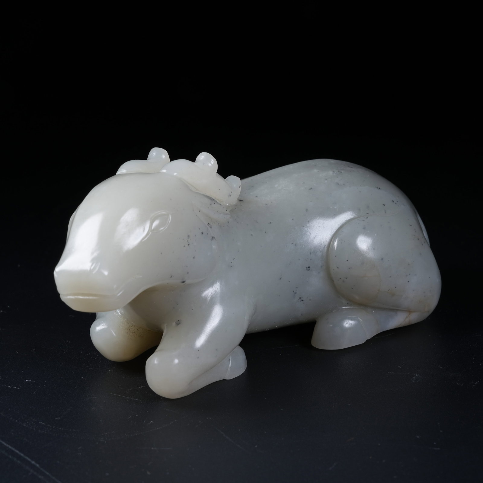 A RECUMBENT DEER ORNAMENT OF HETIAN JADE (1 of 8)