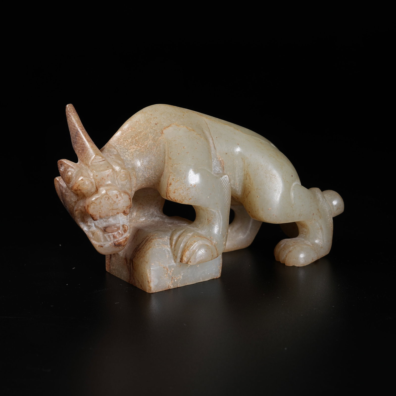 A ANCIENT JADE SEAL WITH BEAST KNOB (1 of 8)