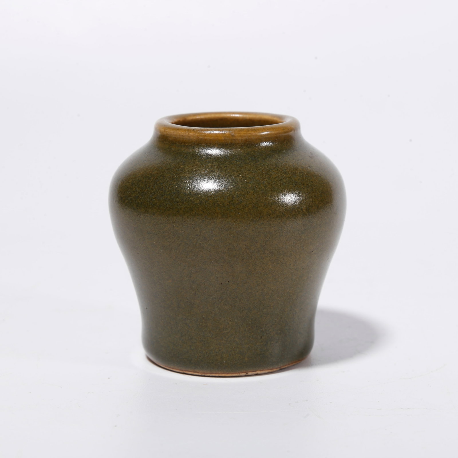 A TEA-DUST GLAZE JAR (1 of 7)