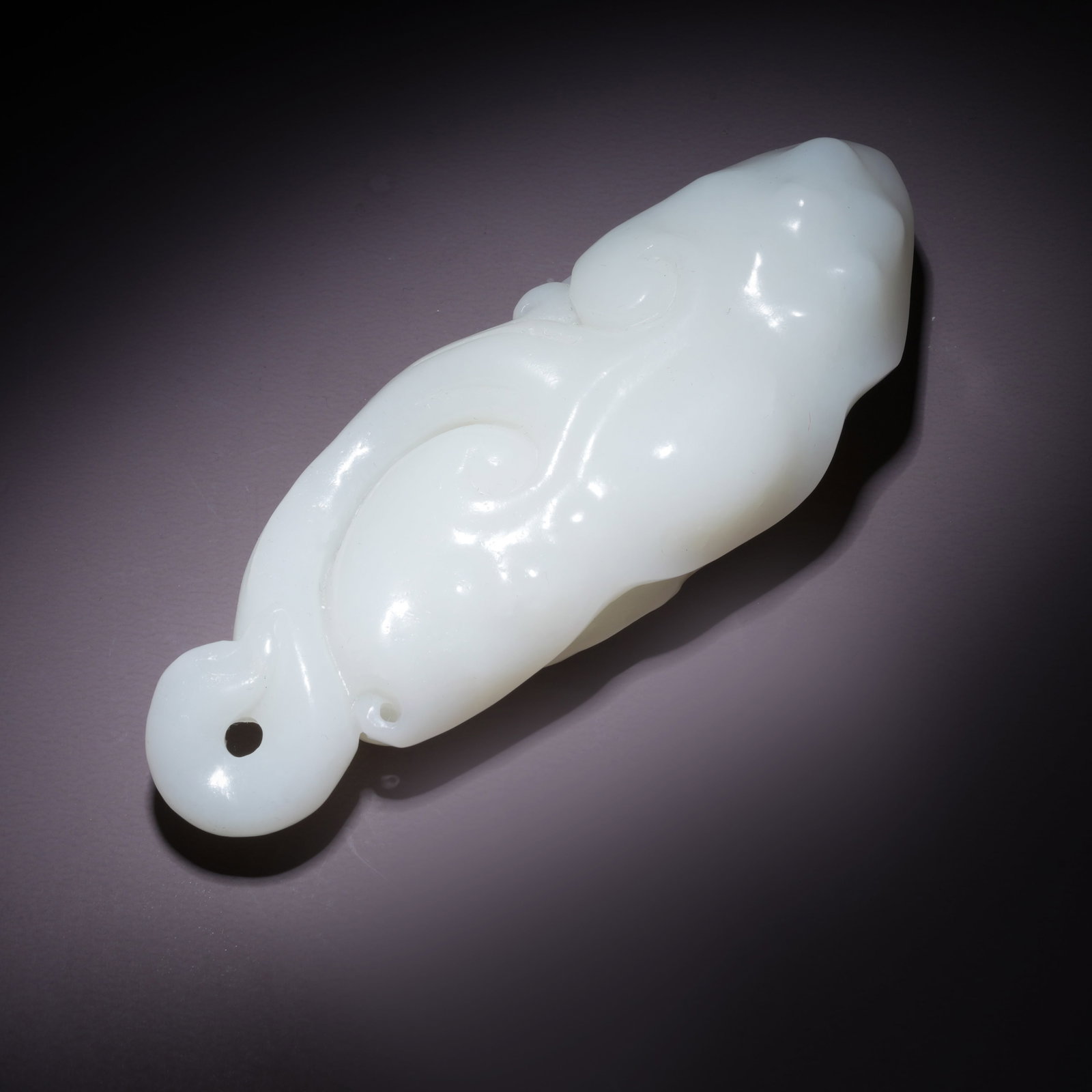 A HETIAN WHITE JADE LINGZHI HANDHELD ORNAMENT (1 of 8)