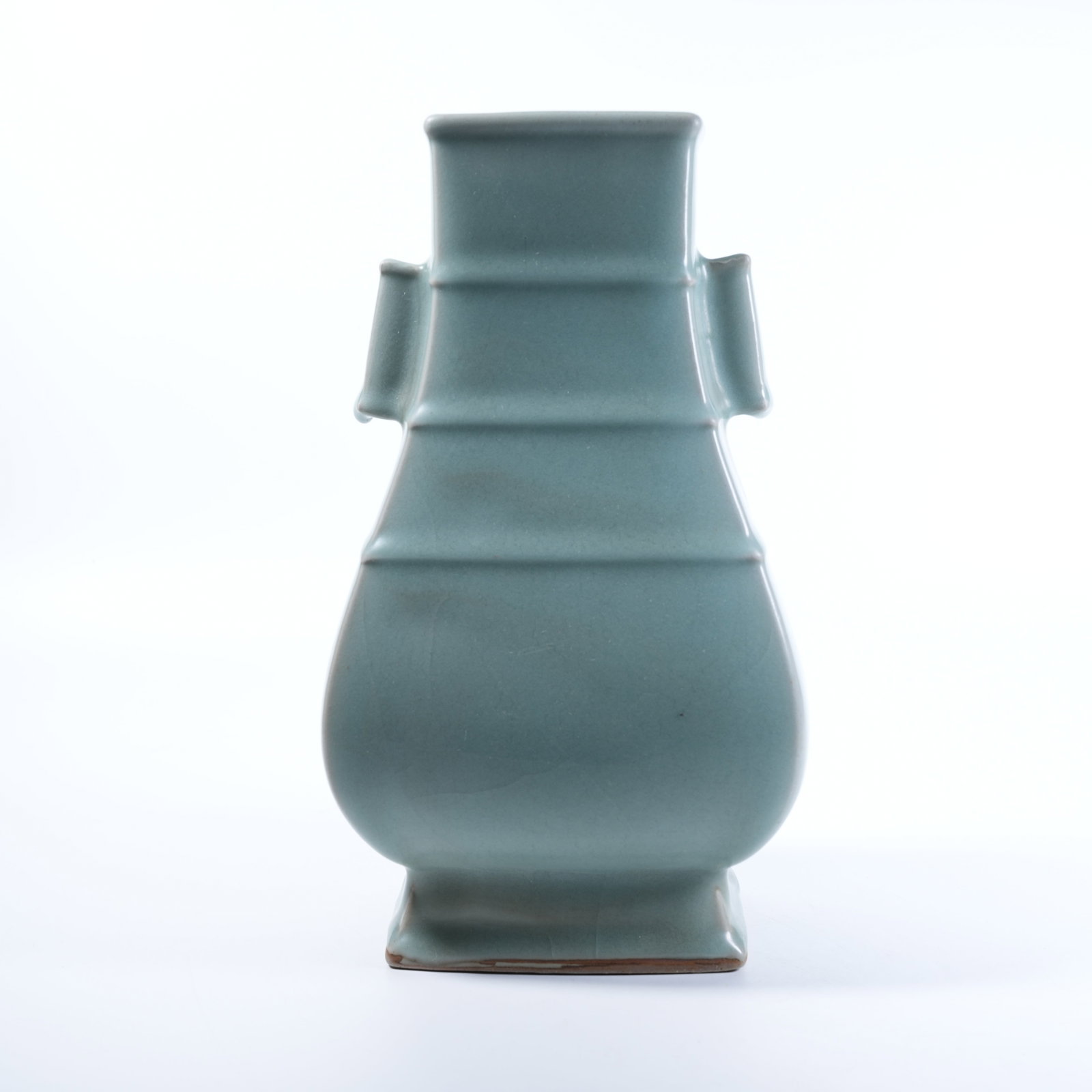 A ARROW VASE OF LONGQUAN KILN (1 of 9)