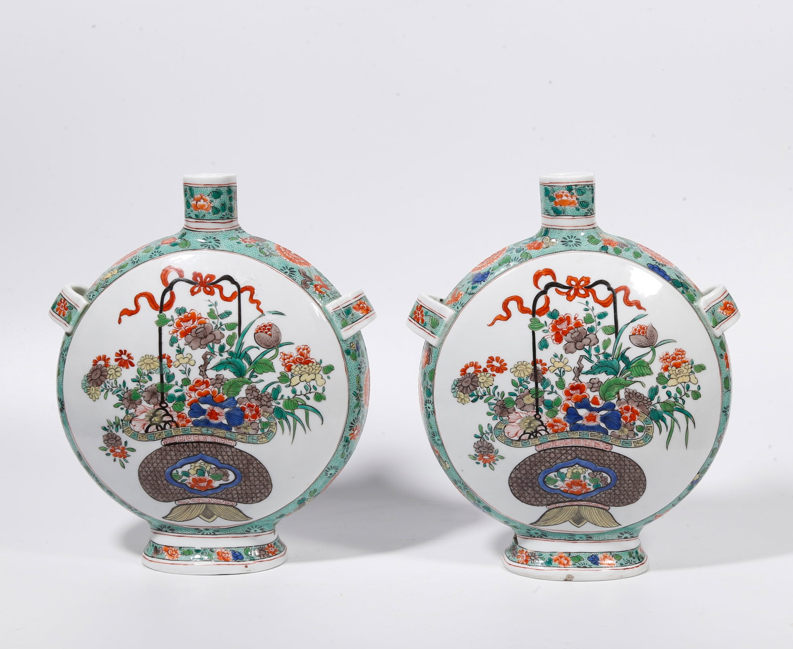 A PAIR OF FAMILLE ROSE MOON FLASKS WITH ANTIQUE OFFERING MOTIFS (1 of 10)