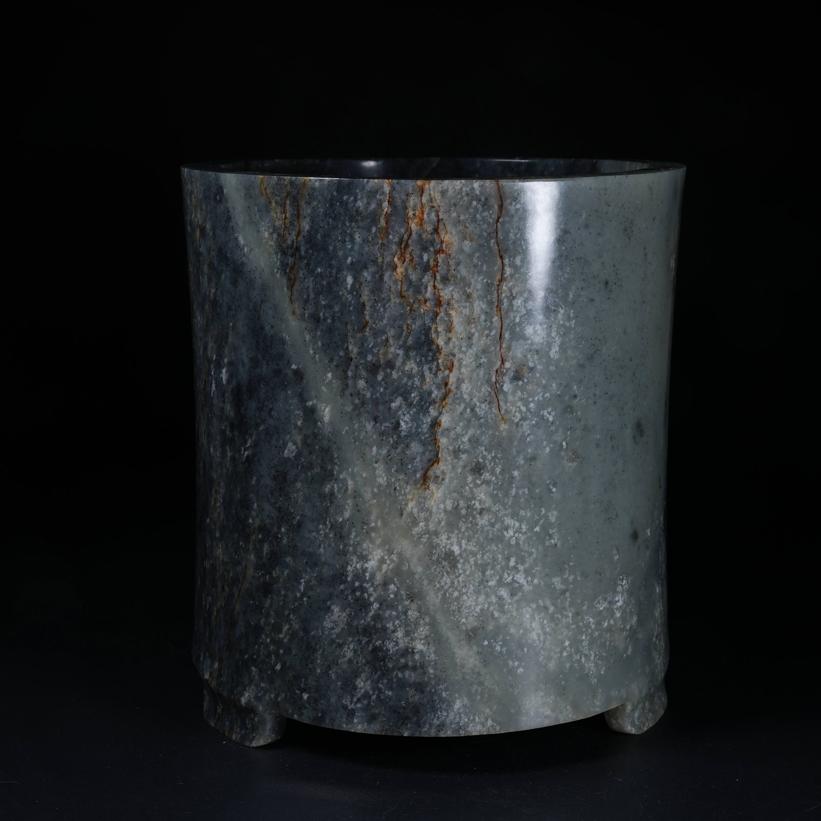 A BRUSH POT OF HETIAN BLUE-AND-WHITE SEED JADE (1 of 9)
