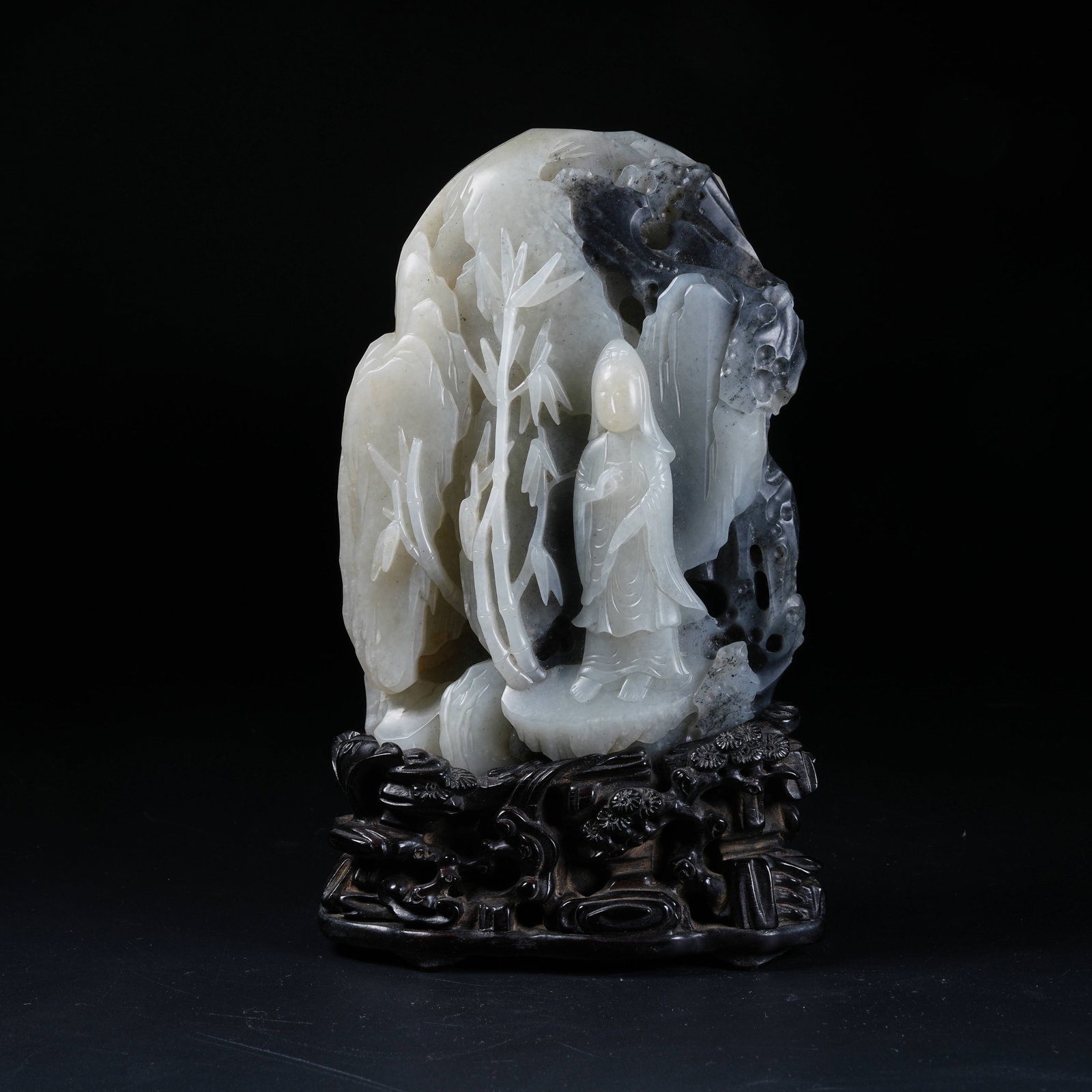 A GUANYIN MOUNTAIN ORNAMENT OF HETIAN JADE (1 of 8)