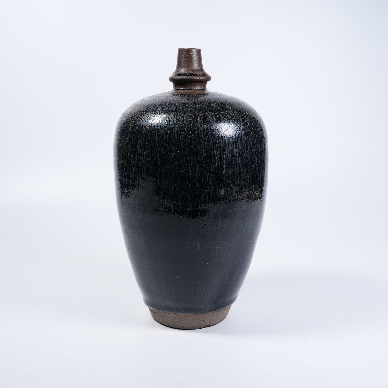 A JIAN KILN PLUM VASE: Jian Kiln Plum Vase