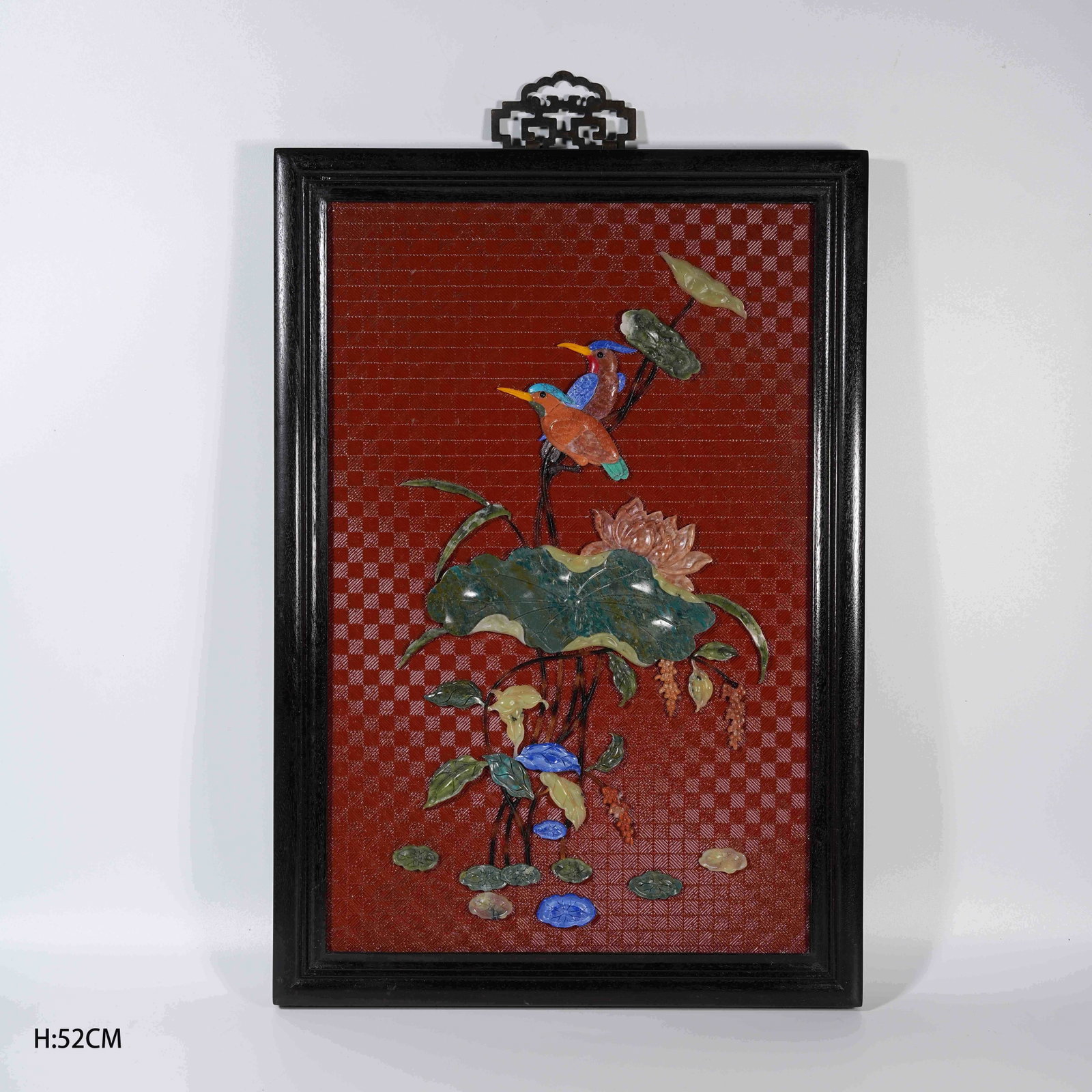 A RED SANDALWOOD HANGING SCREEN WITH LOTUS POND SCENERY PATTERNS AND PRECIOUS STONE INLAY: Red Sandalwood Hanging Screen with Lotus Pond Scenery Patterns and Precious Stone Inlay