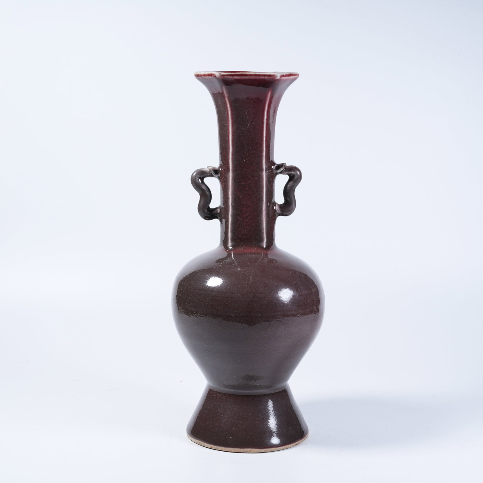 A TWO-EARED ZUN VESSEL WITH SACRIFICIAL RED GLAZE (1 of 10)