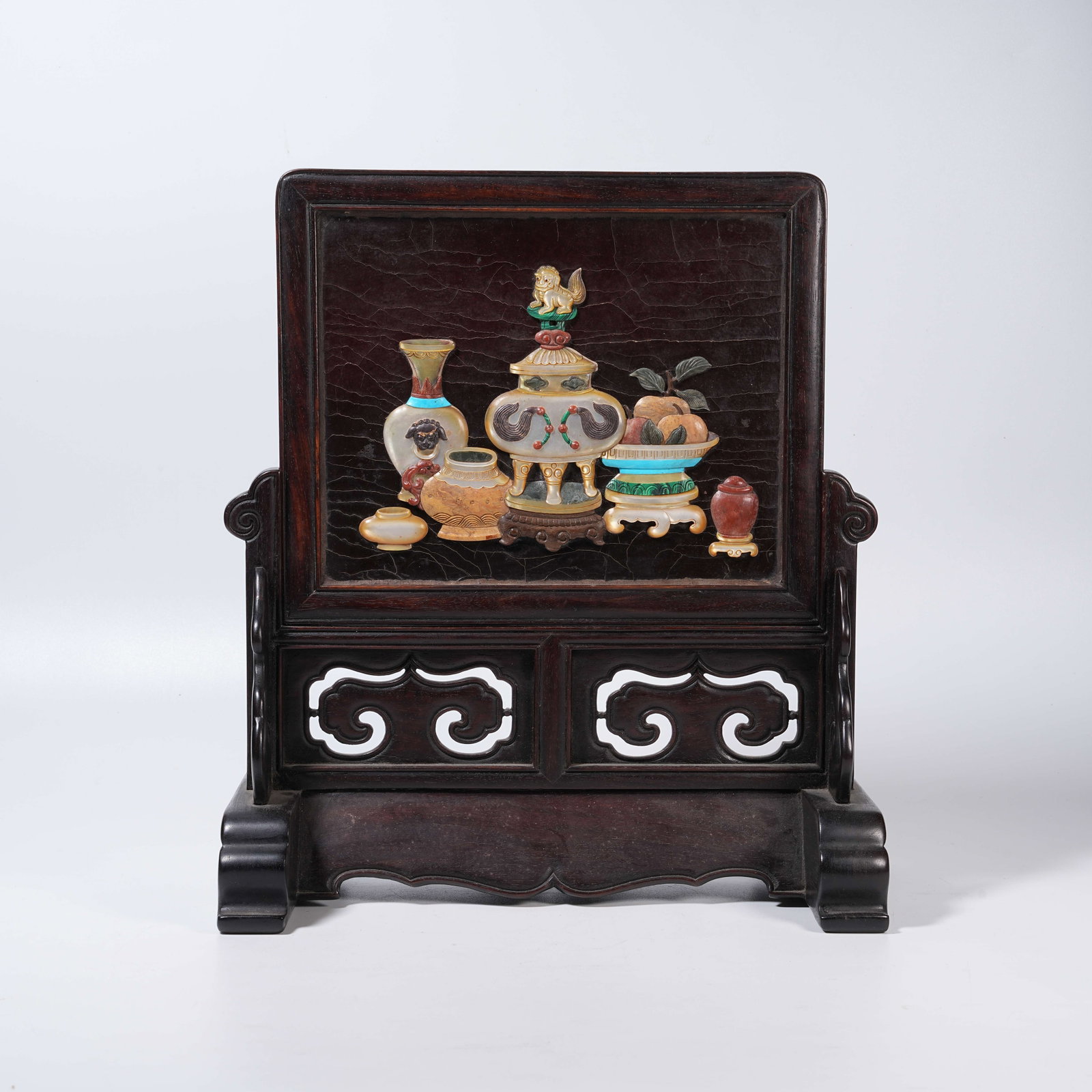 A RED SANDALWOOD TABLE SCREEN WITH ANTIQUE PATTERNS AND PRECIOUS STONE INLAY: Red Sandalwood Table Screen with Antique Patterns and Precious Stone Inlay