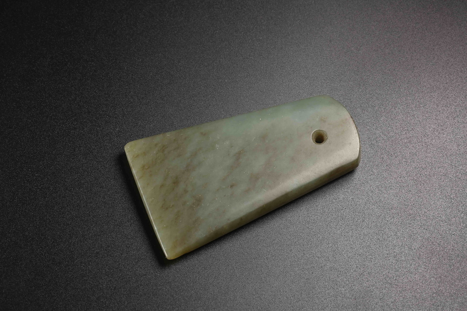 A ARCHAIC JADE AXE - 9